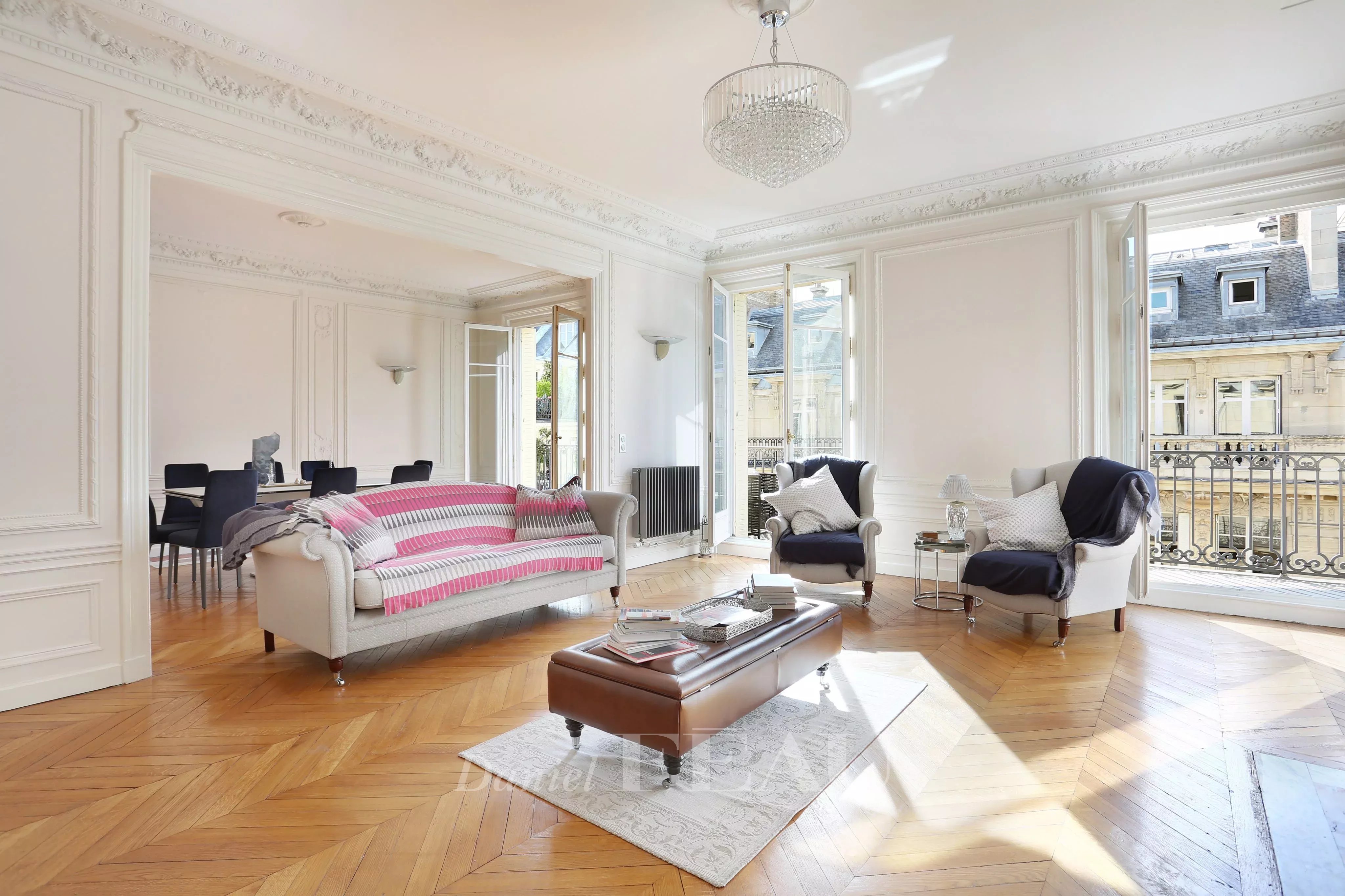 Living-room Wooden floor