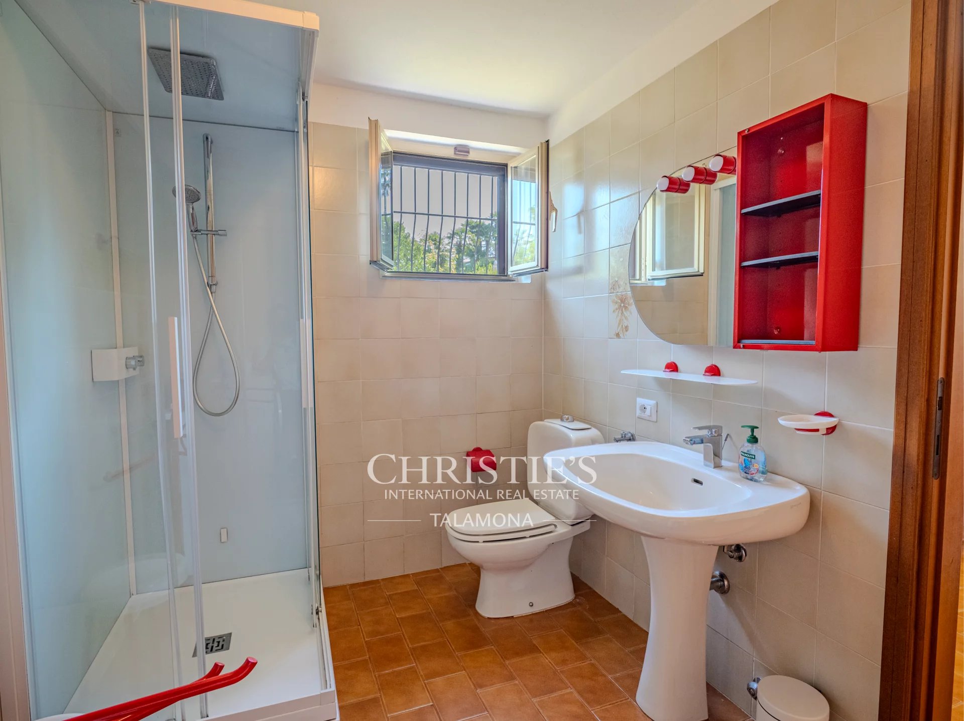 3 Bedroom Villa/Townhouse's Image 38