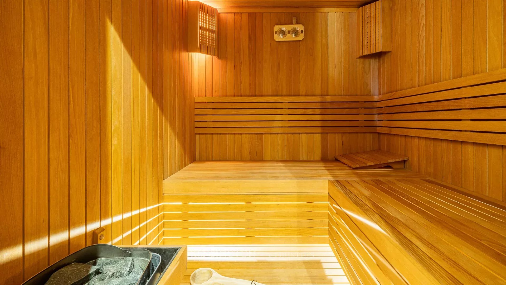 5 Bedroom Villa/Townhouse's Image 17