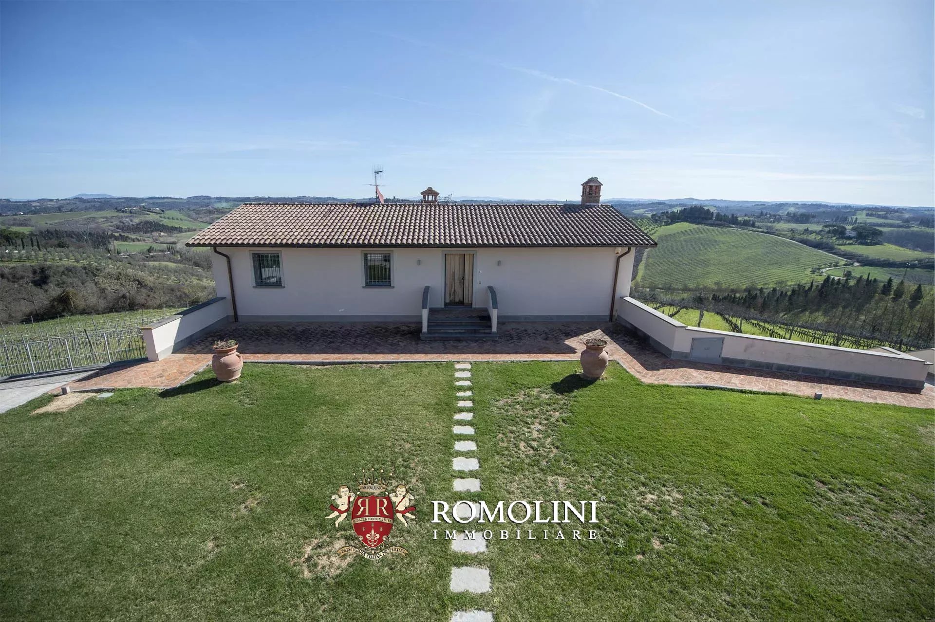 11 Bedroom Vineyard's Image 24