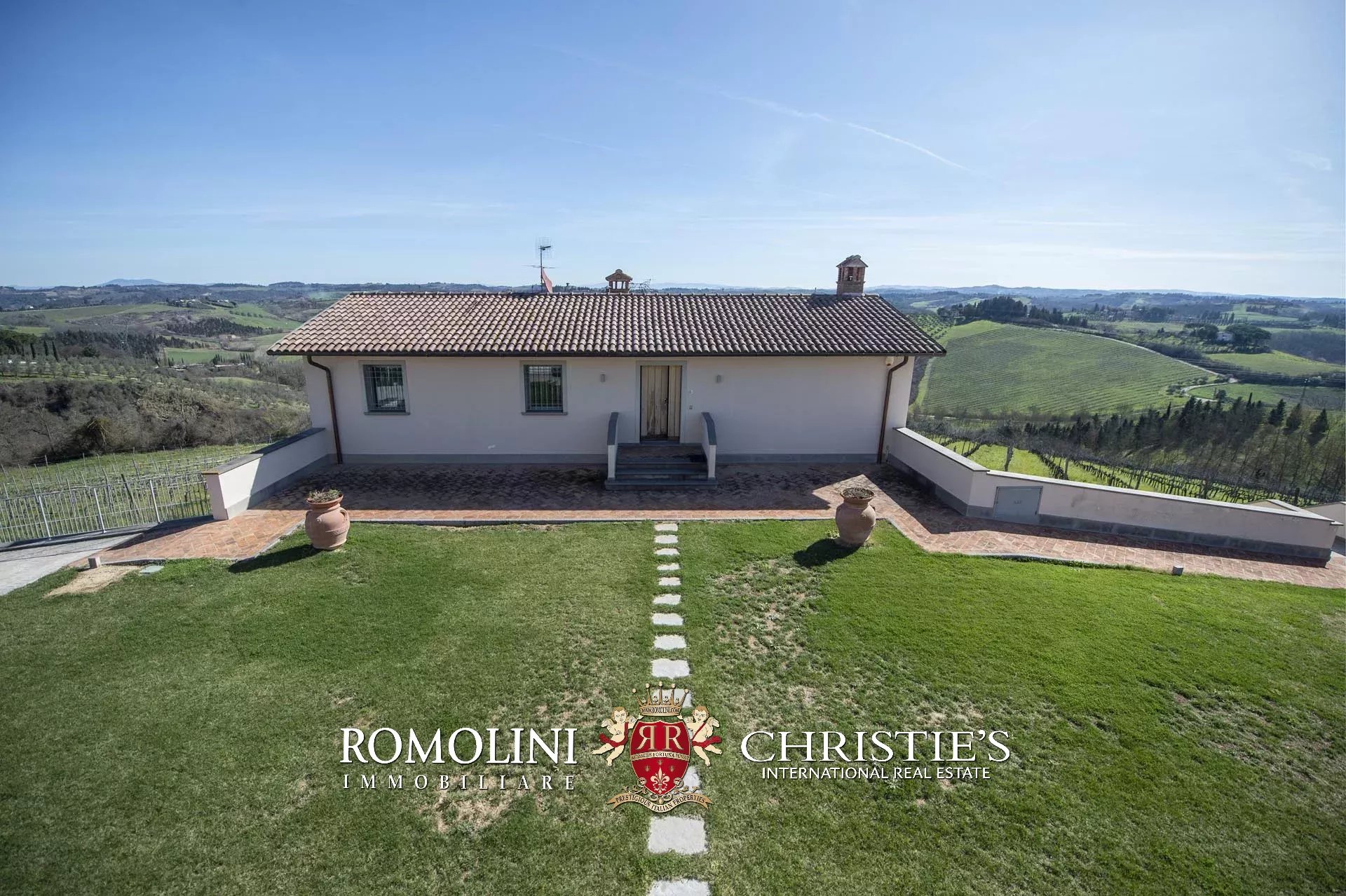 11 Bedroom Vineyard's Image 24