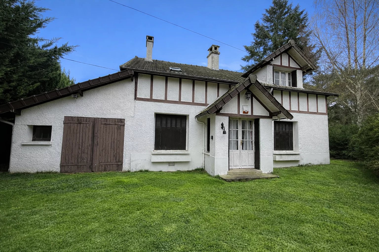 Maison ancienne à rafraîchir avec dépendance et terrain détachable
