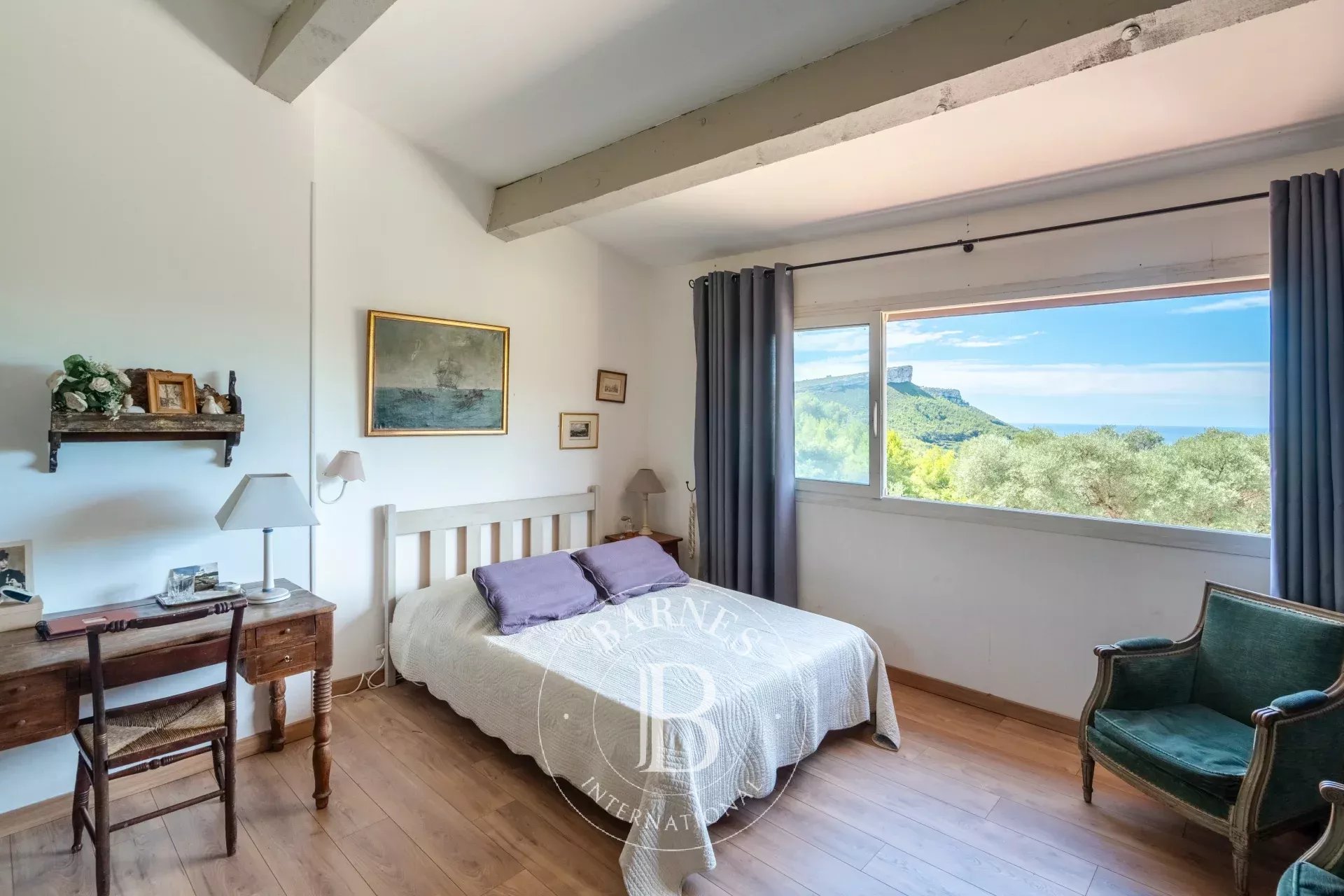 Ev Cassis - picture 7