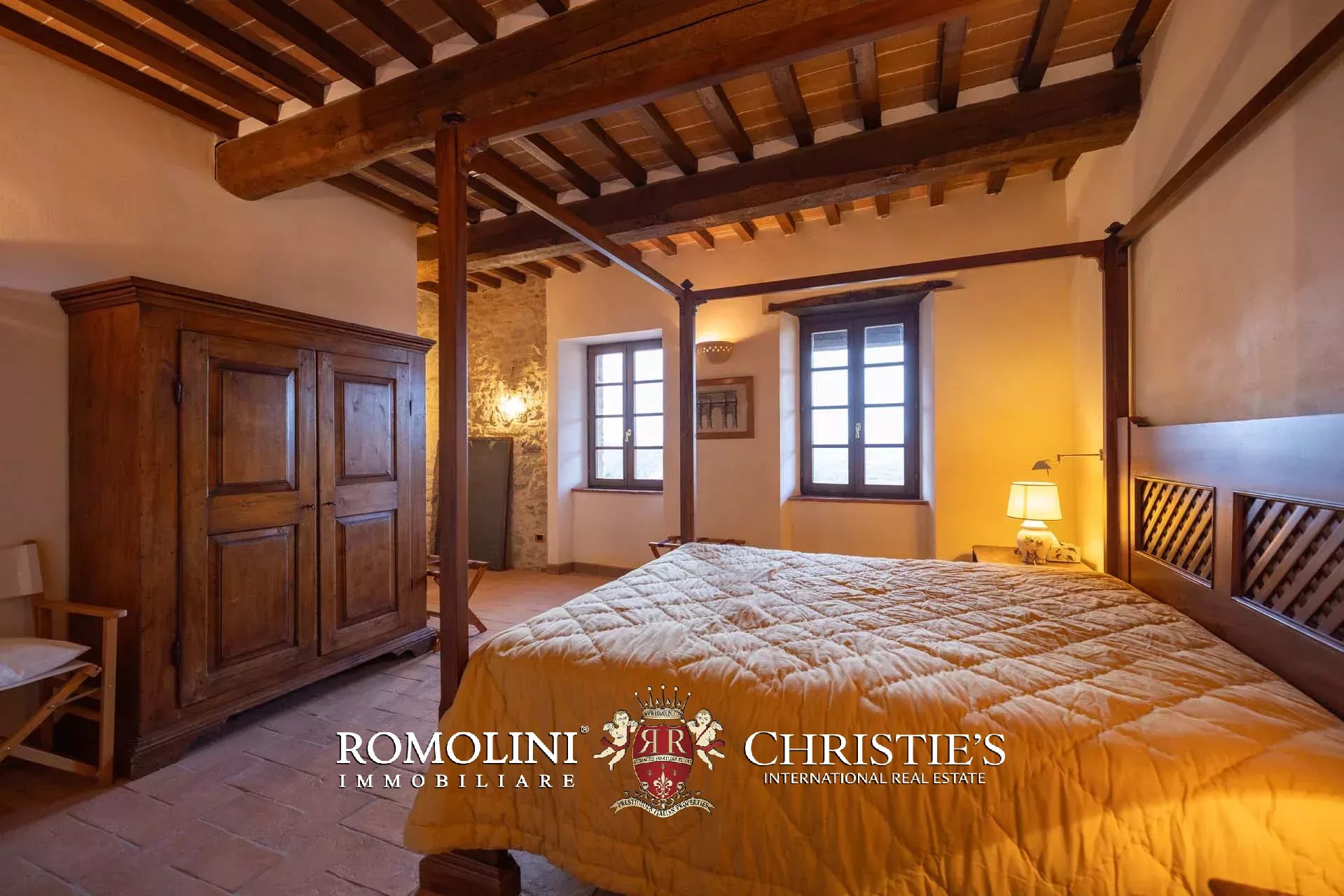 10 Bedroom Villa/Townhouse's Image 84