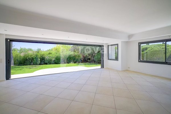 Modern single-storey villa near the center Mougins — photo 4