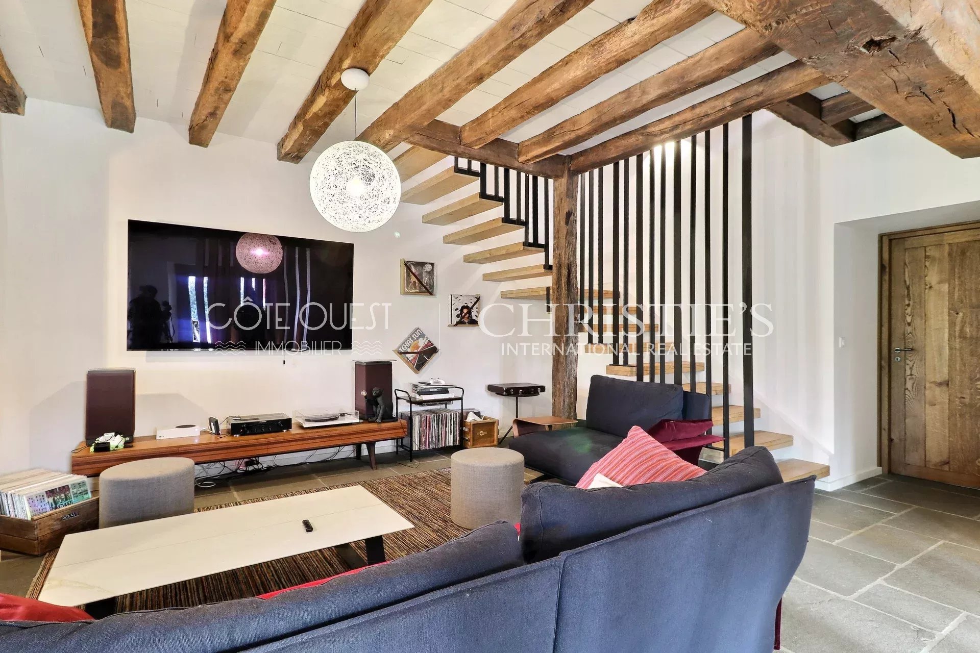 5 Bedroom Villa/Townhouse's Image 7