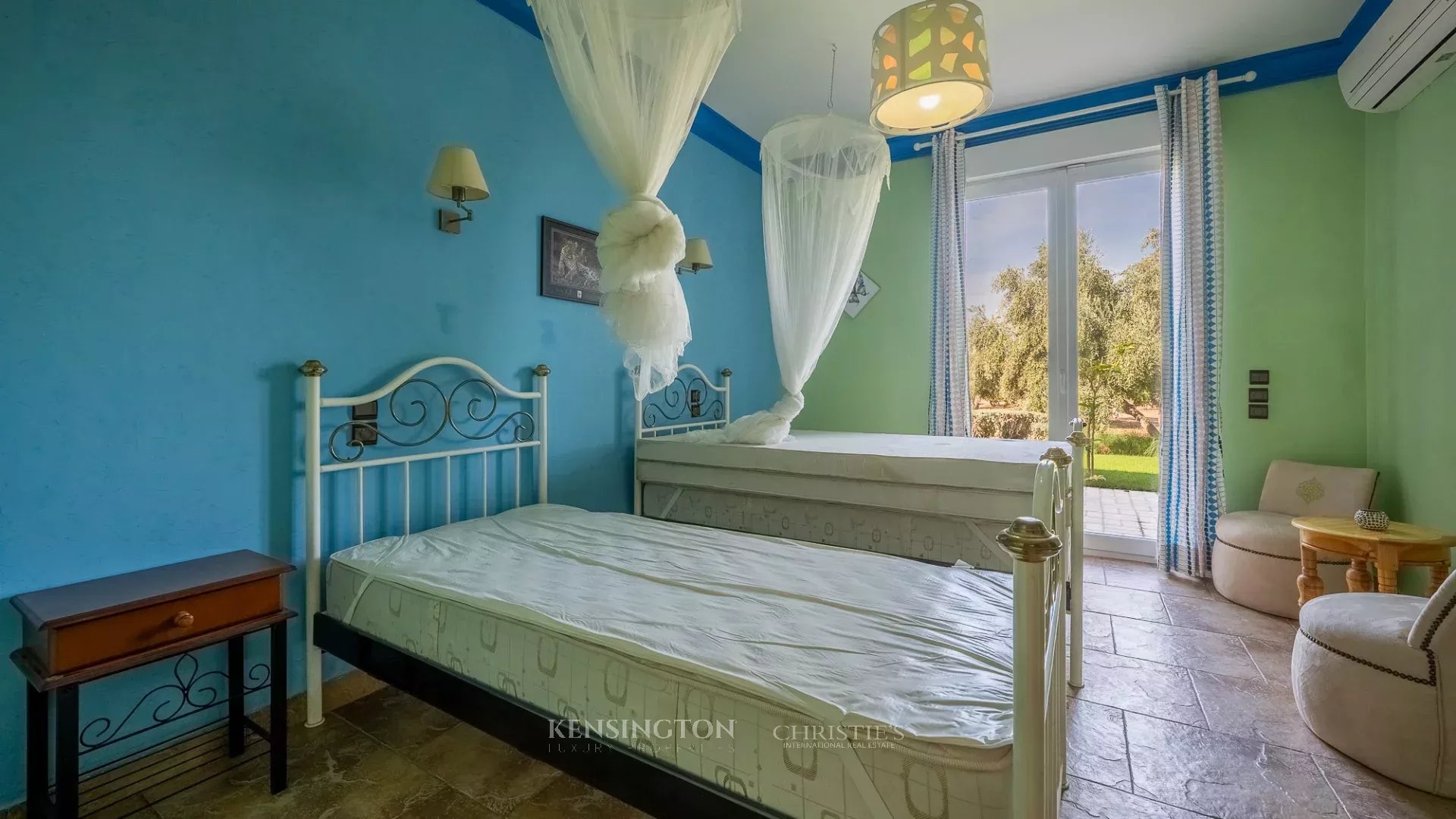 6 Bedroom Villa/Townhouse's Image 8