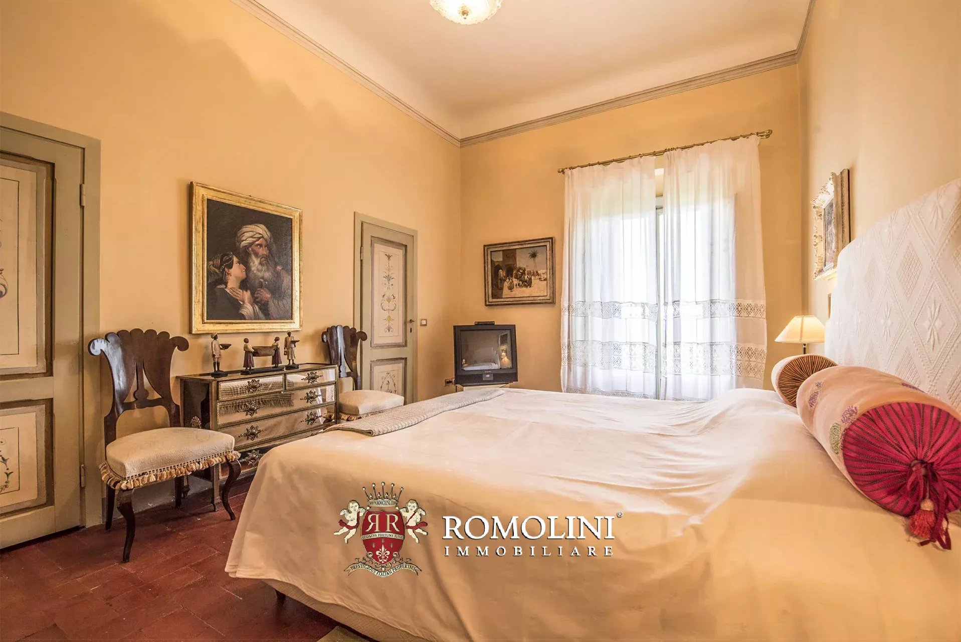 8 Bedroom Villa/Townhouse's Image 40