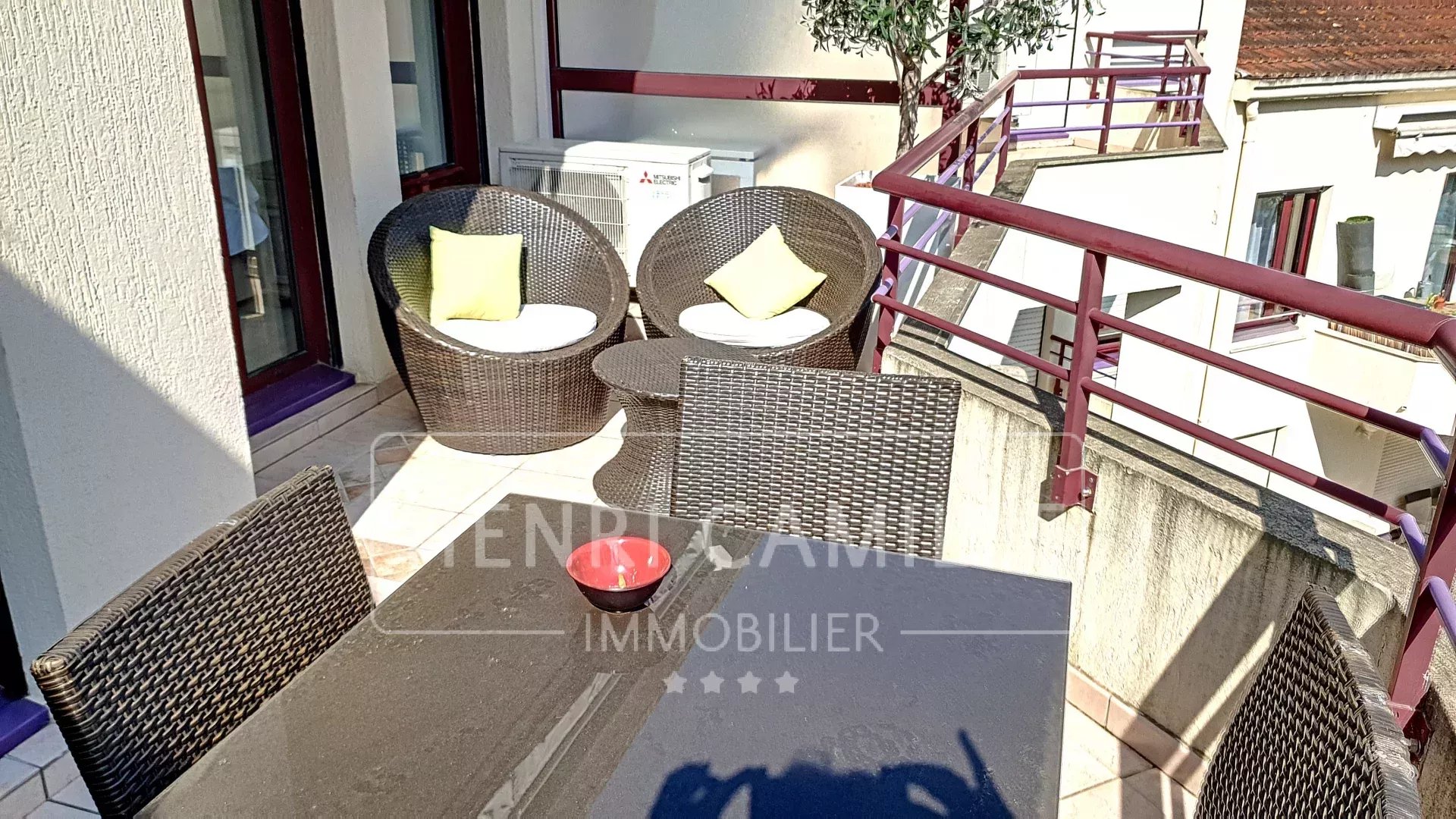 Agence immobilière de 