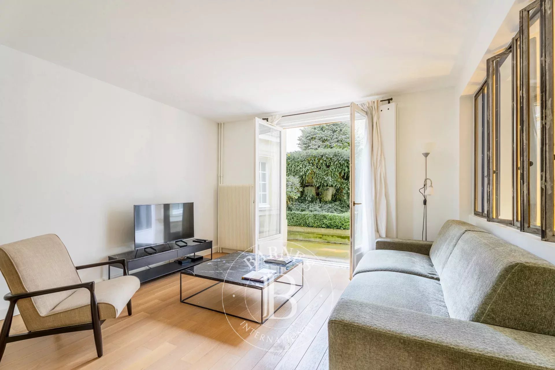 Daire Paris 3ème - picture 9