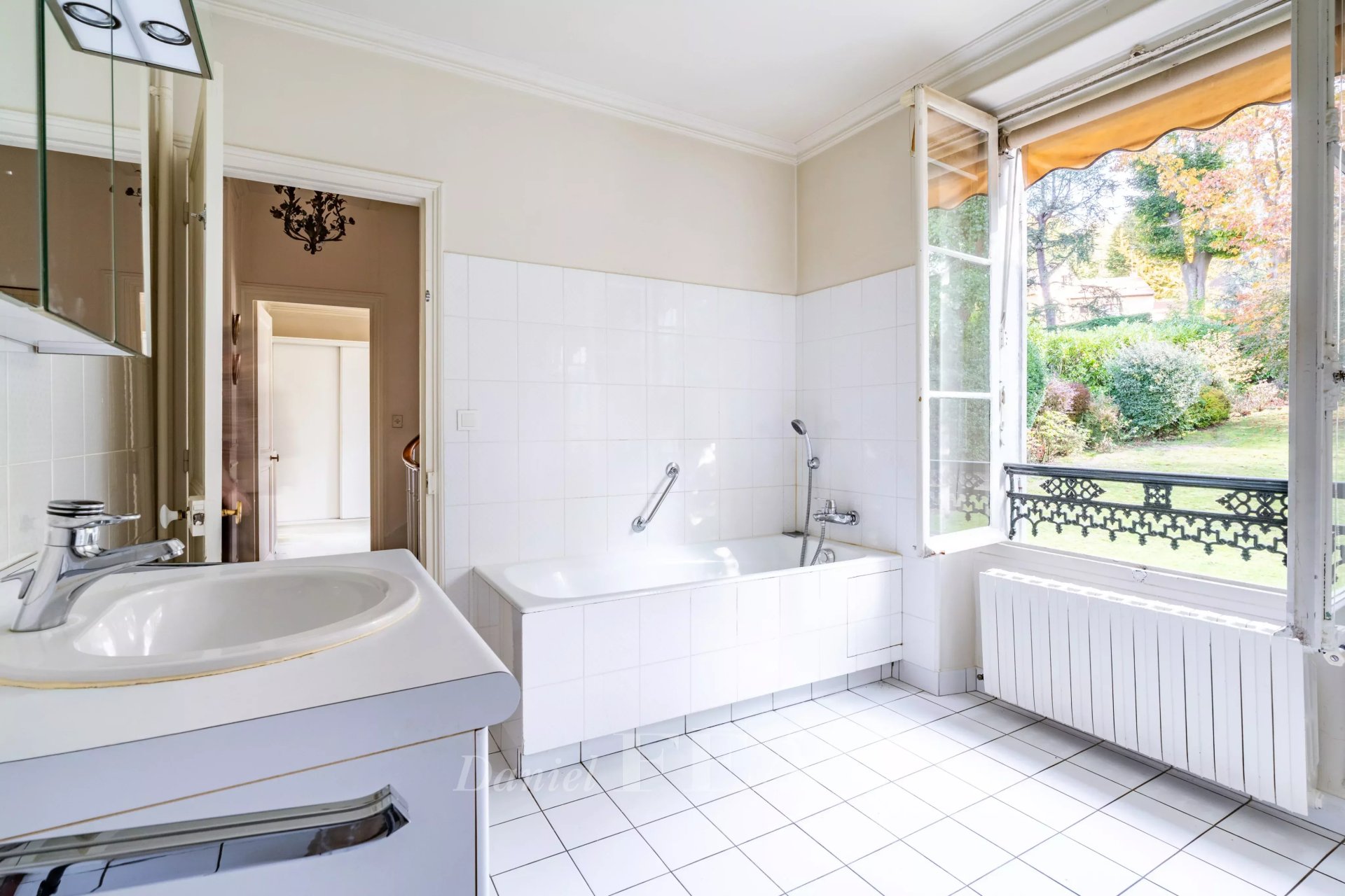 6 Bedroom Villa/Townhouse's Image 15