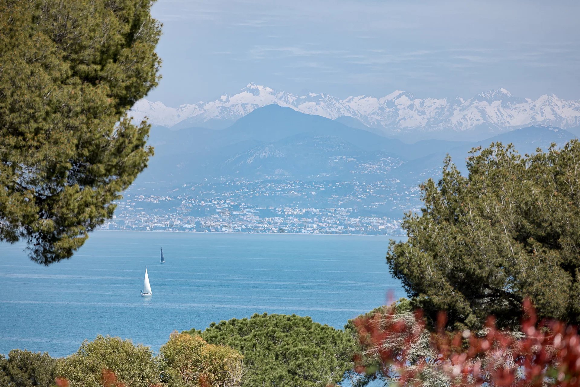 New Luxury Villa with Panoramic Sea Views