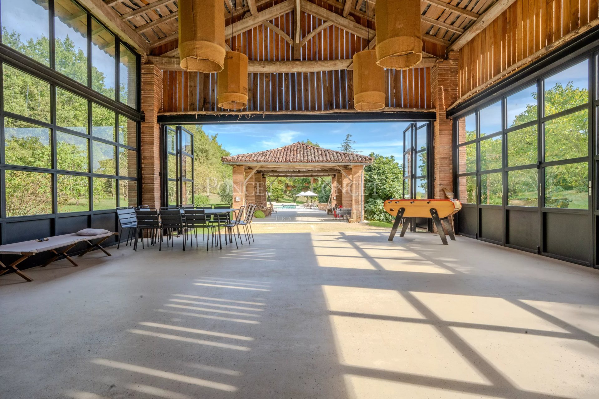 18 Bedroom Villa/Townhouse's Image 8