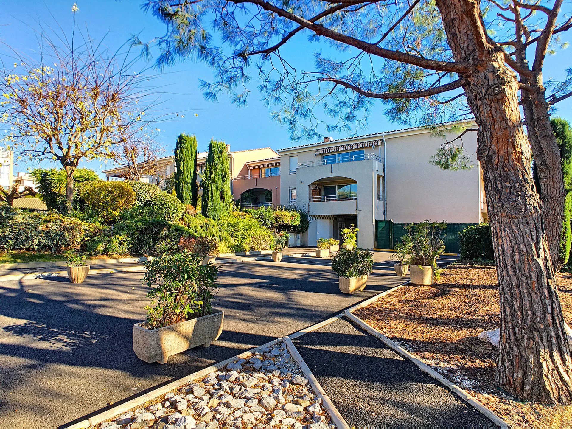 Sale Apartment - Saint-Laurent-du-Var