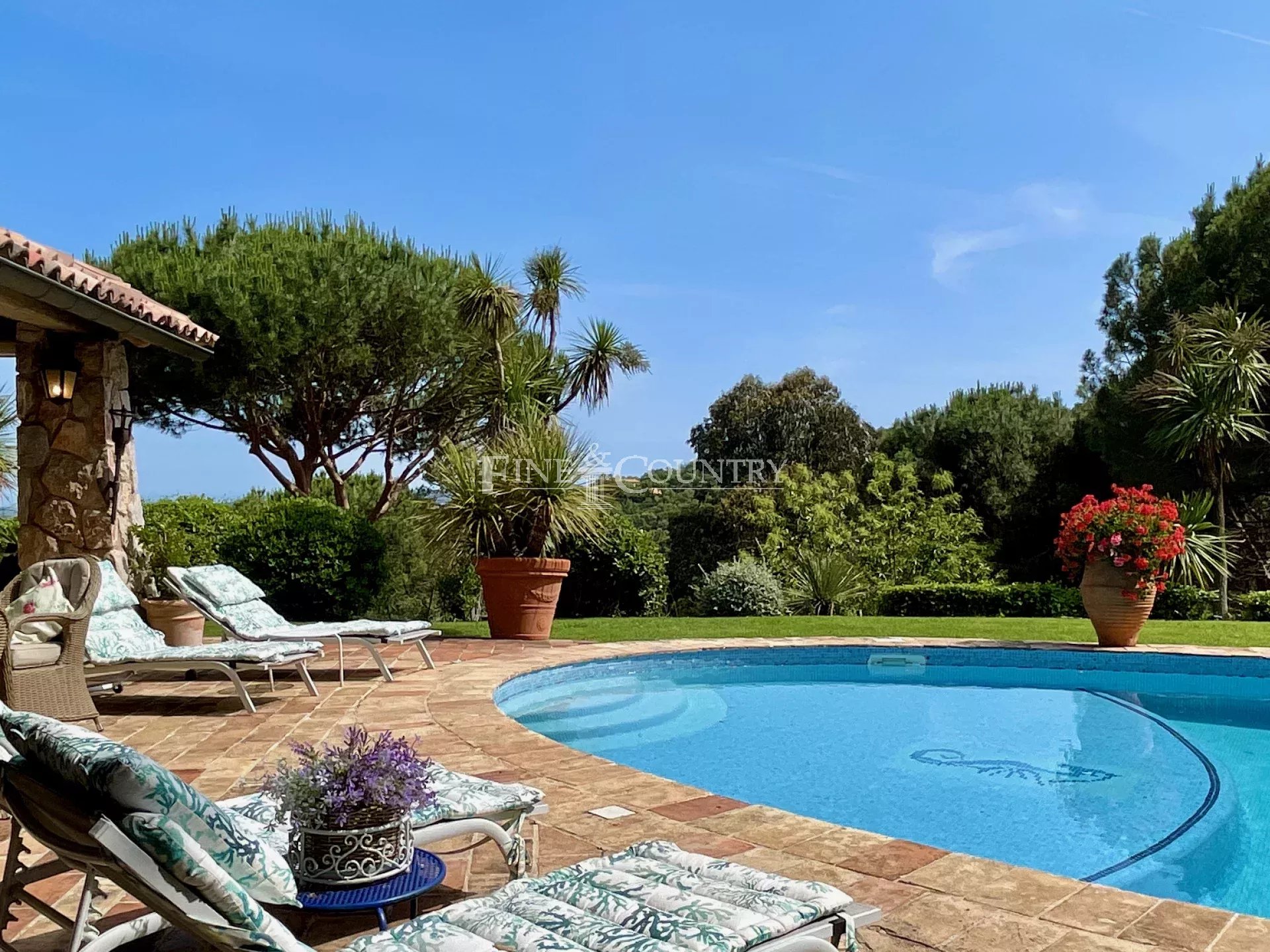 Photo of Villa for sale in La Garde Freinet with panoramic views