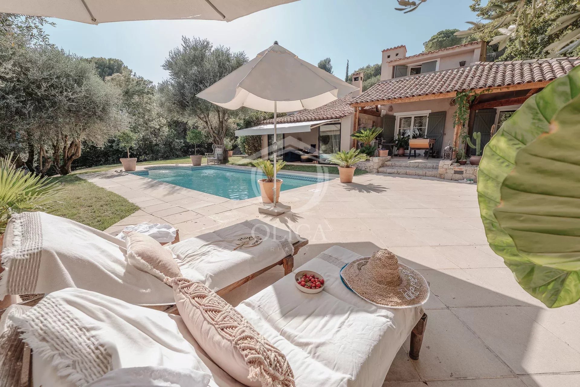 Agence immobilière de 