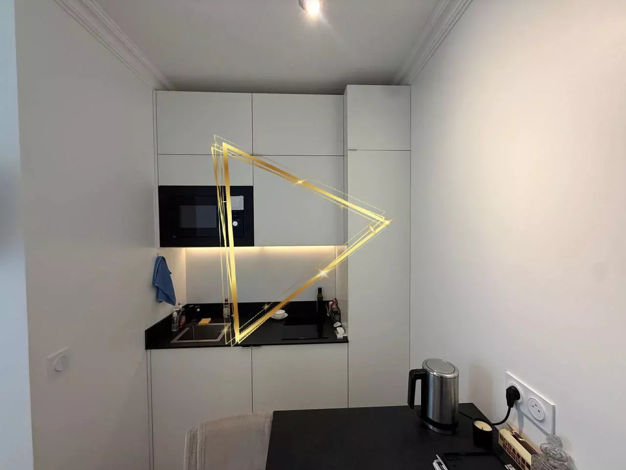 Studio refait à neuf au pied de Montmartre !