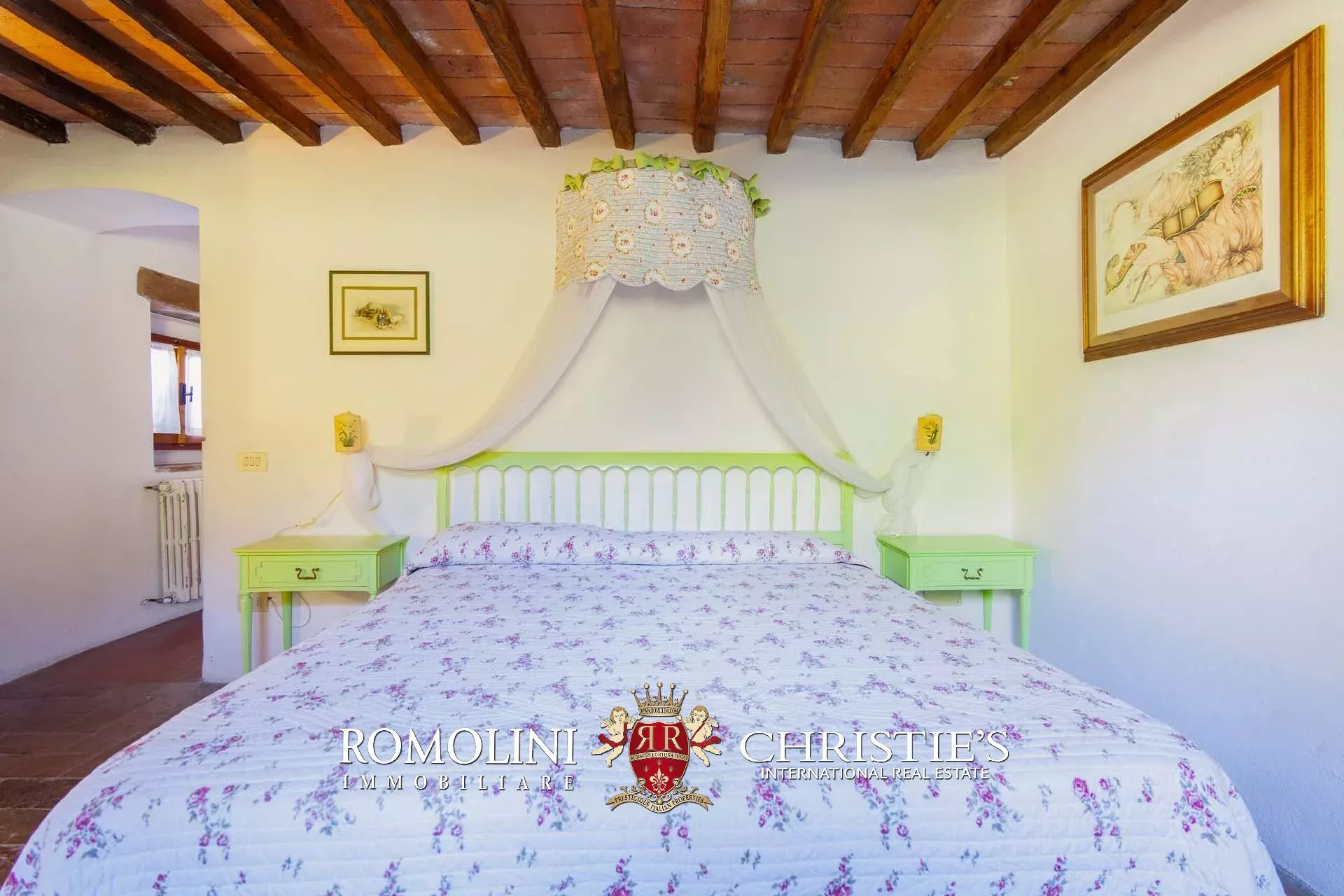 11 Bedroom Villa/Townhouse's Image 70