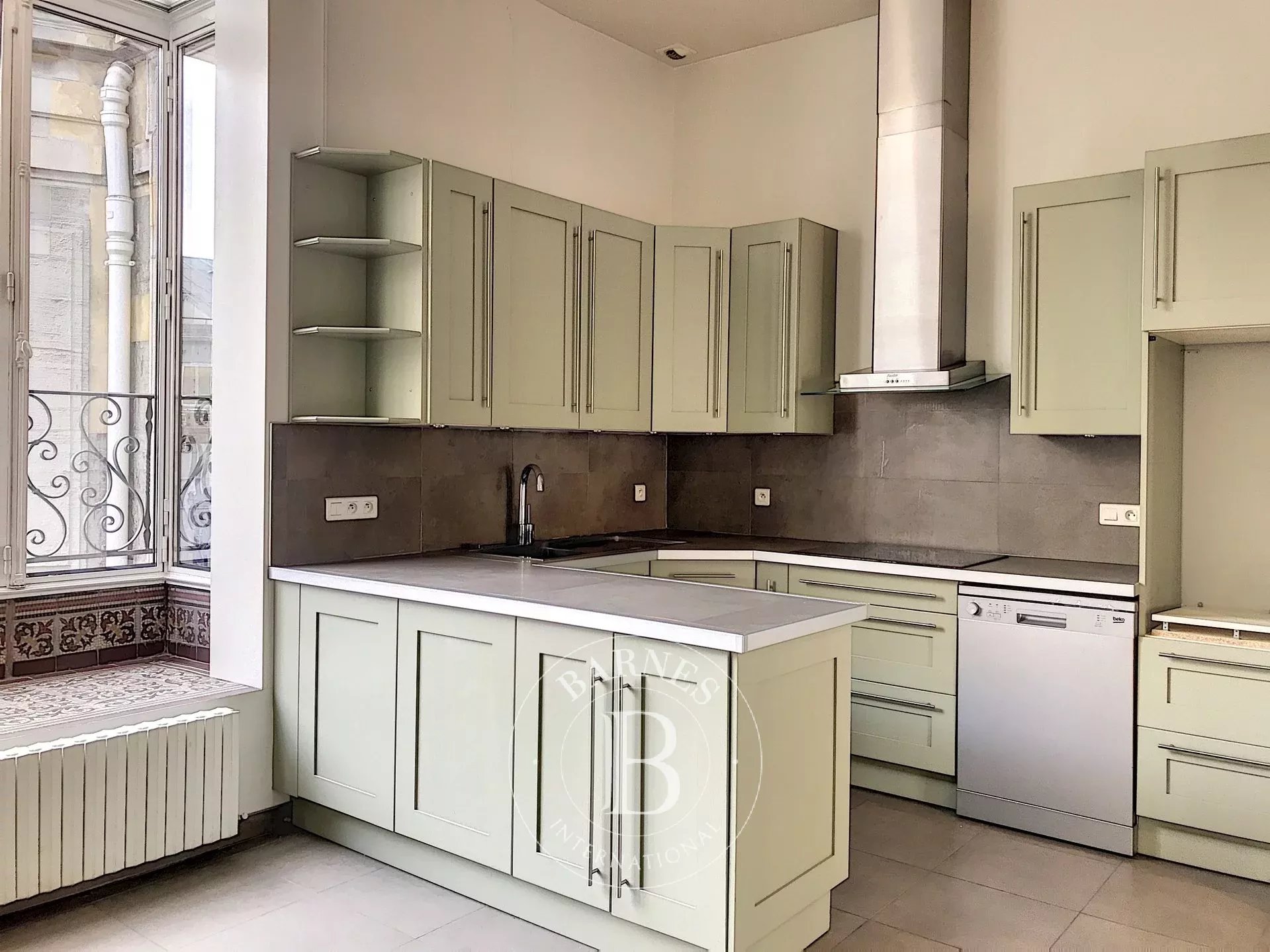 Daire Paris 8ème - picture 7