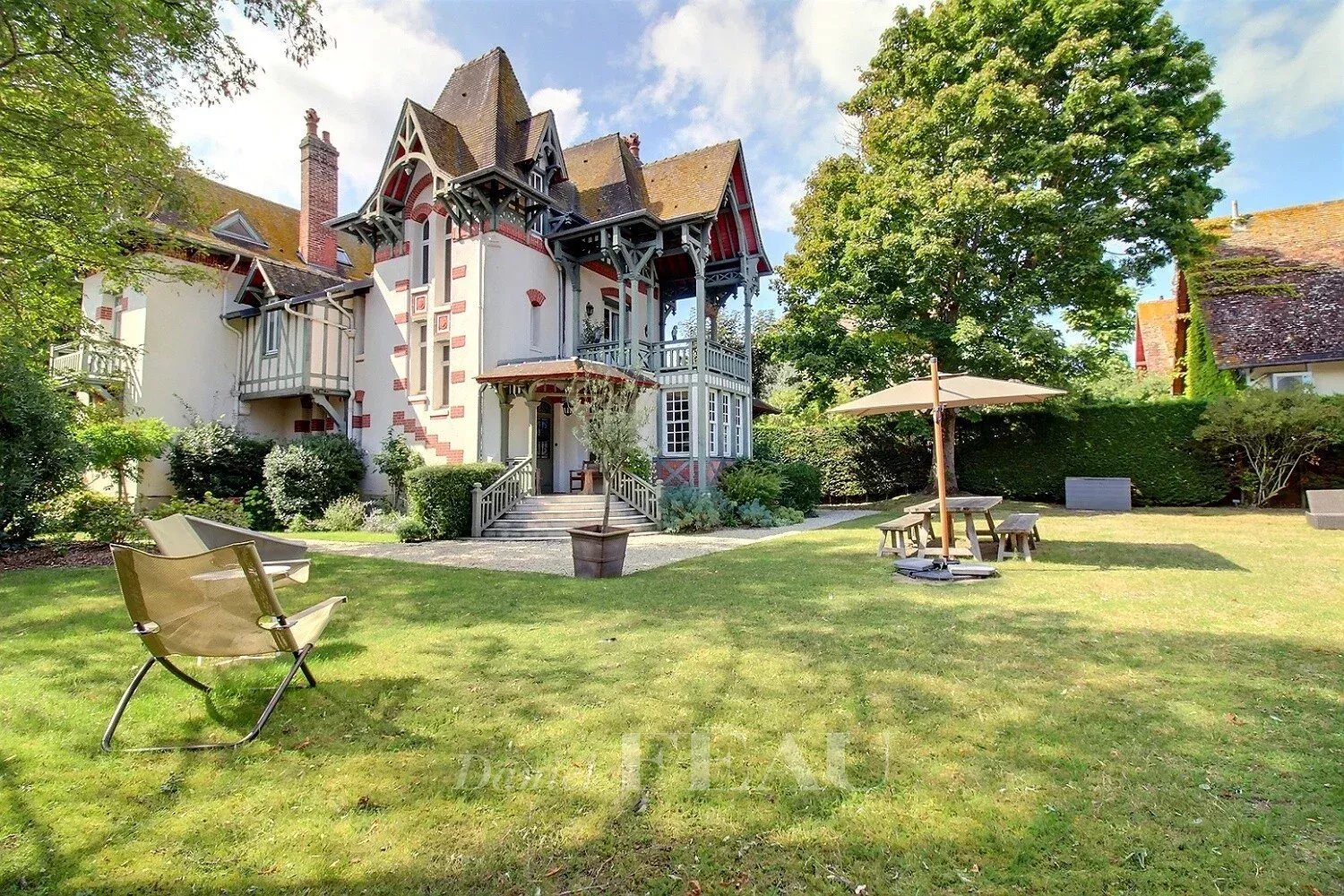 A vendre - Deauville - Triangle d'or - Jardin - Charme