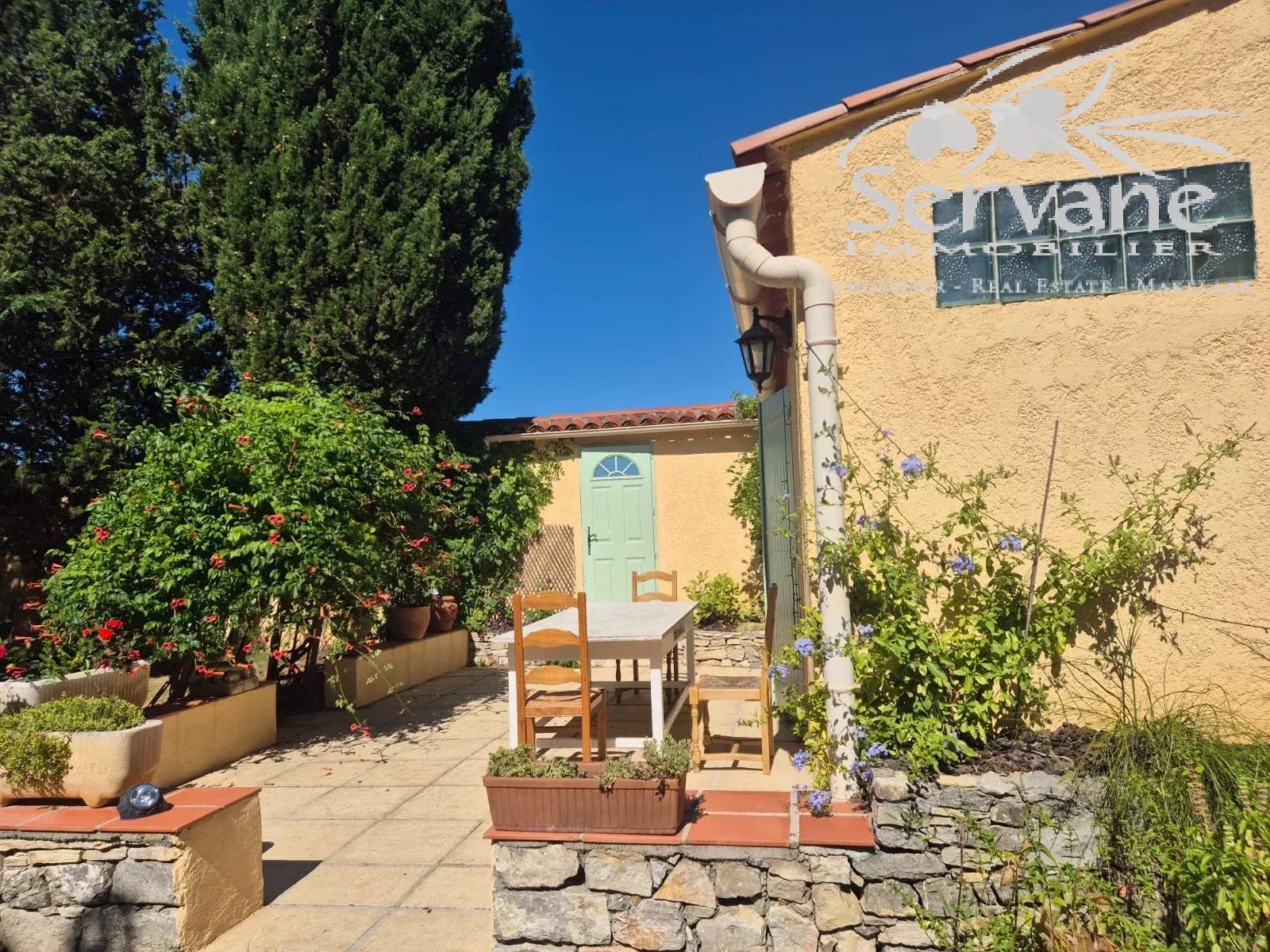 SOLE AGENCY LORGUES 3 BEDROOMS VILLA