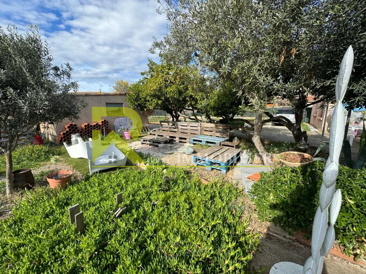 RARE MAISON AVEC 1100 M2 DE TERRAIN CONSTUCTIBLE