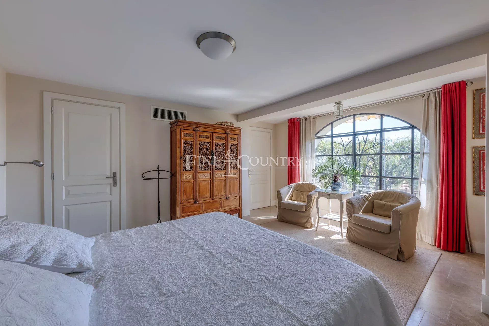 Photo of Villa For sale in Le Cannet Village with Panoramic Sea Views