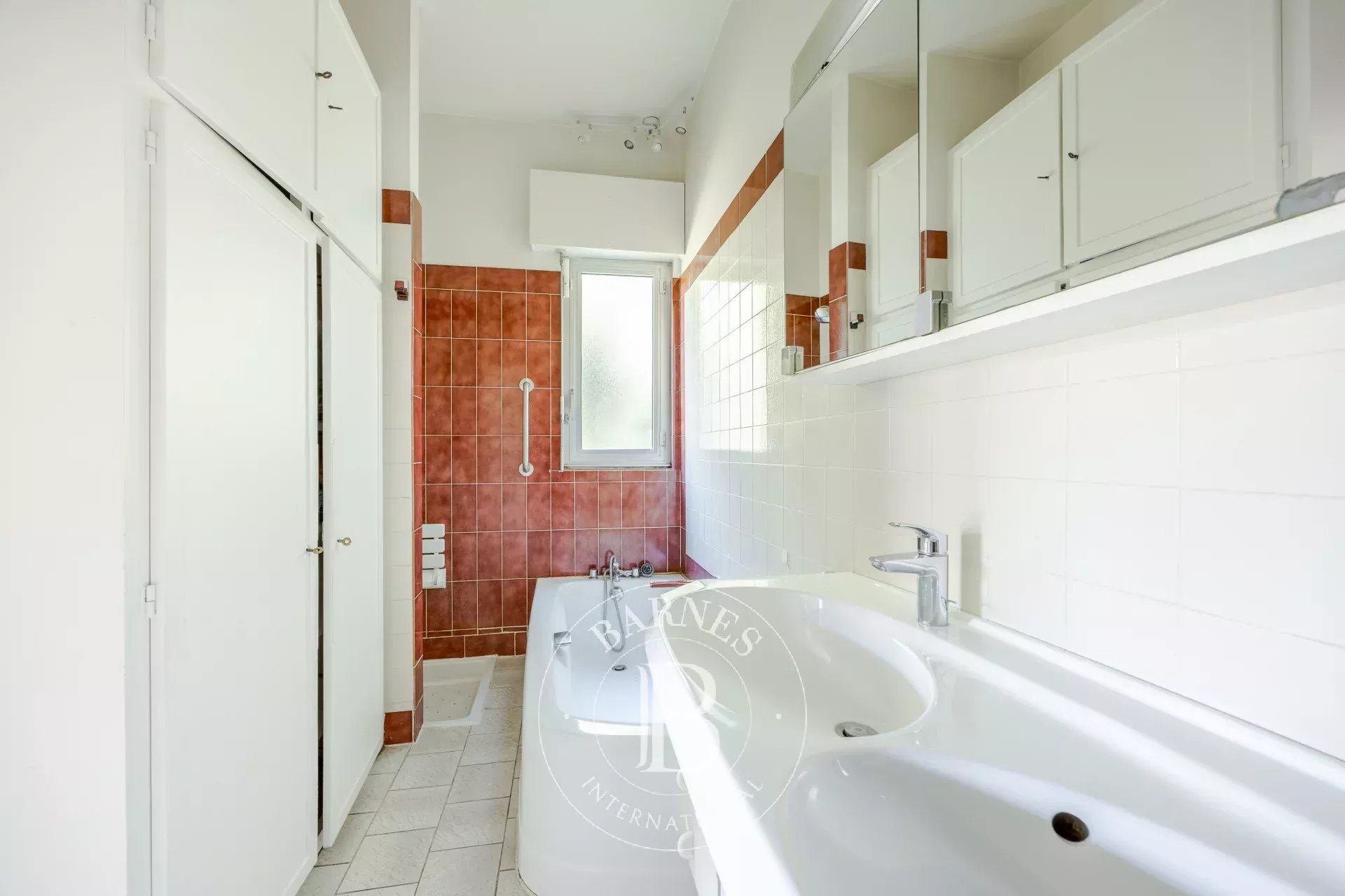 Saint-Cloud  - Appartement 5 Pi&egrave;ces 3 Chambres - picture 11