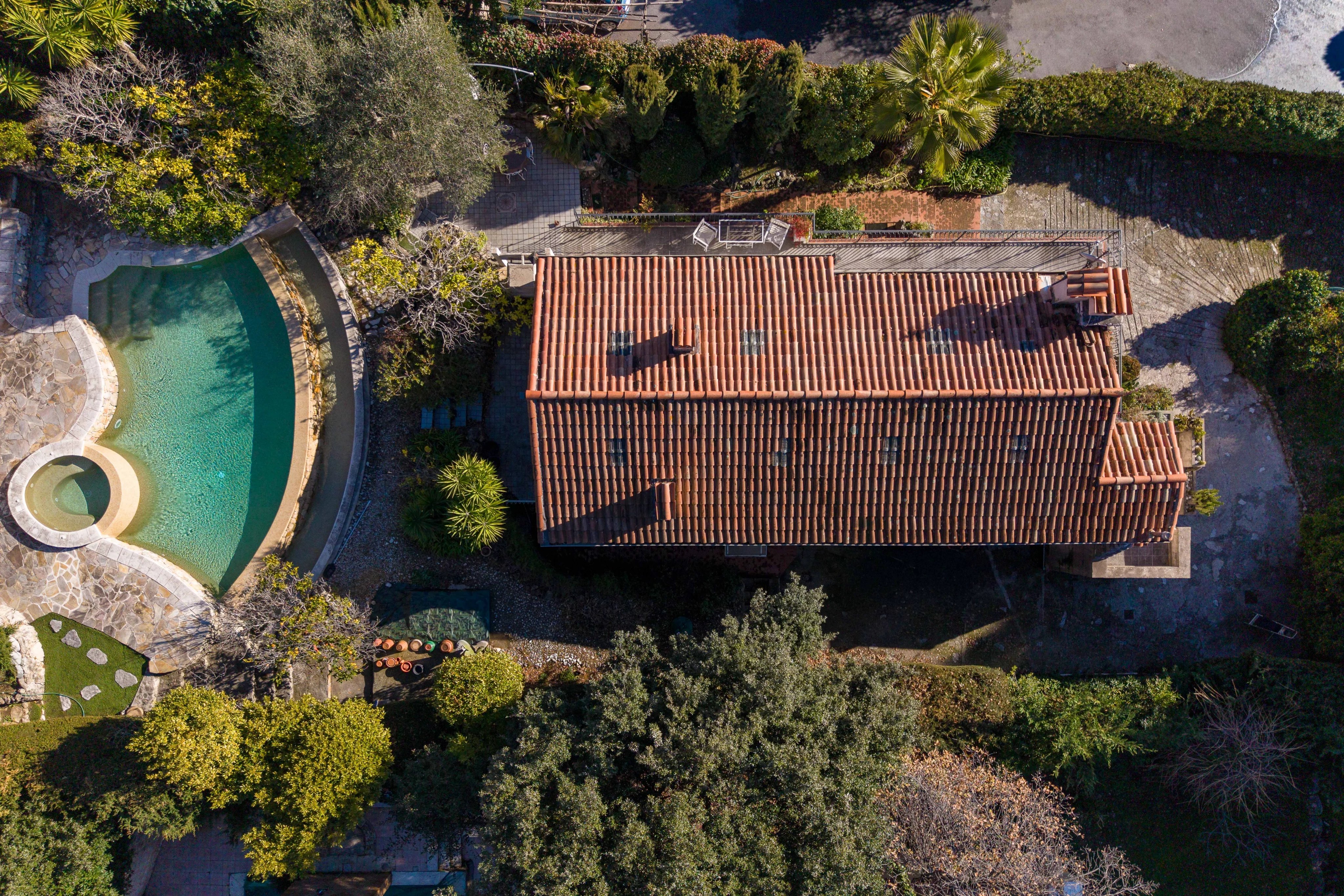 Beautiful house with view to the sea and sought-after neighborhood