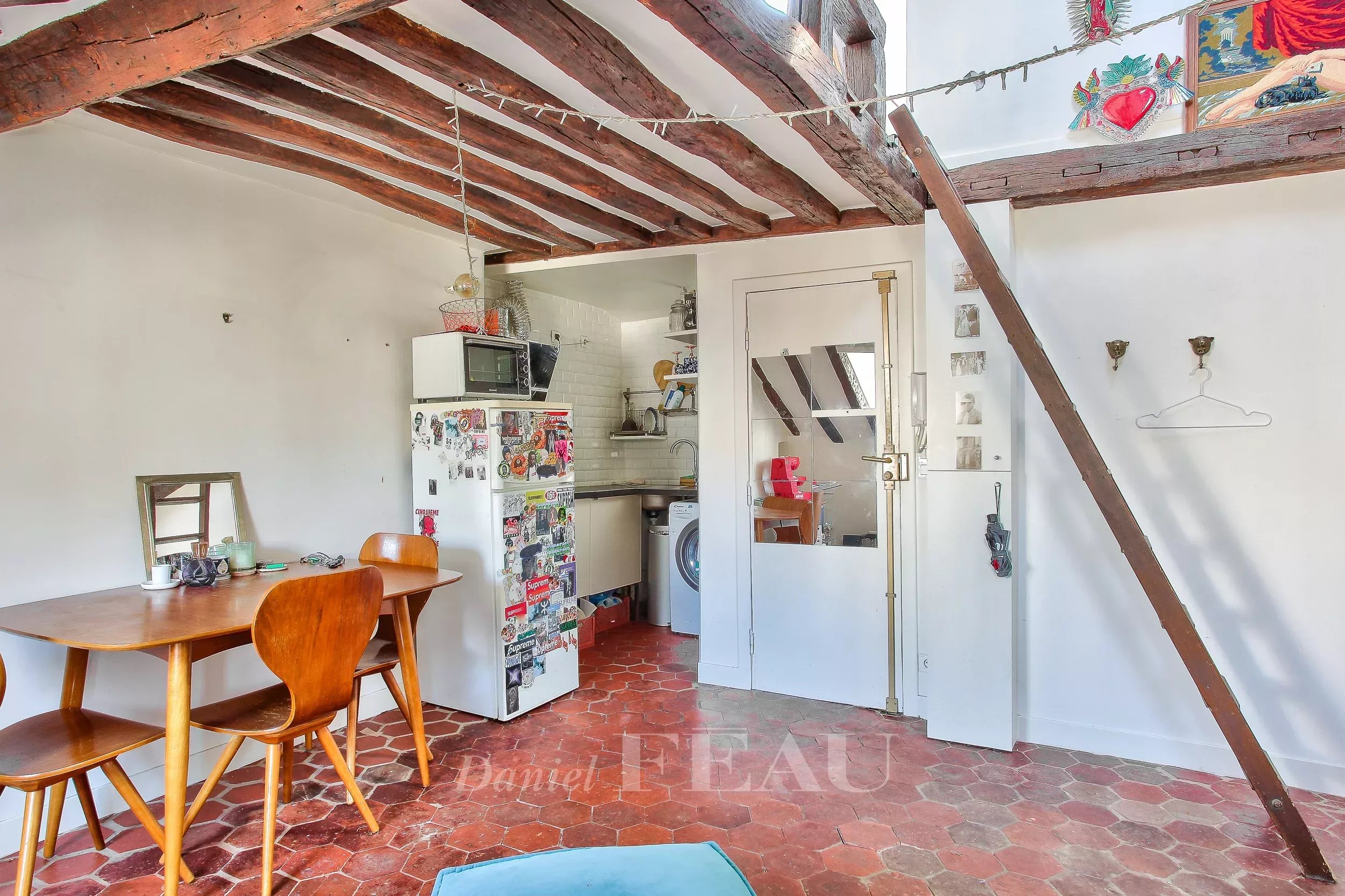 Sale Apartment Paris 3rd