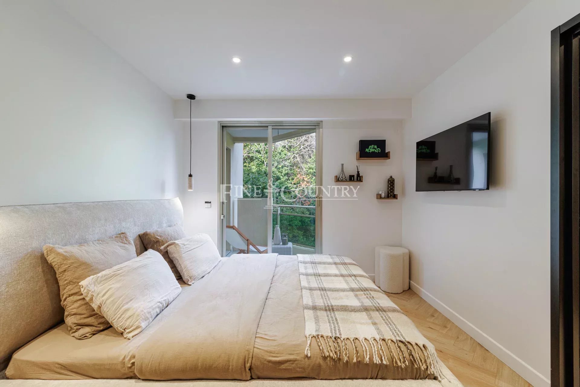 Photo of For Sale – 2-Bedroom Apartment – Cannes Montrose