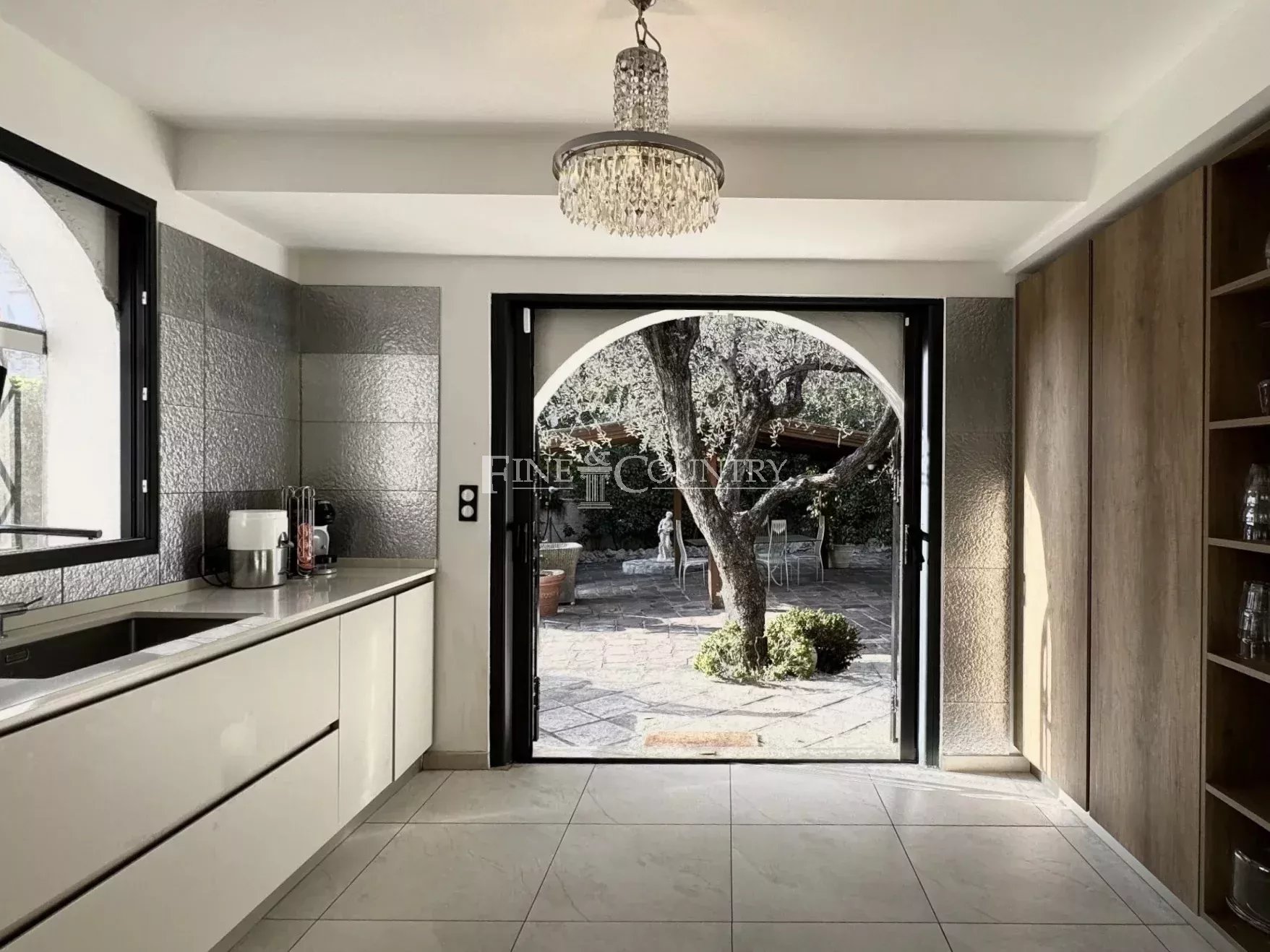 Photo of Villa for Sale In Cannes sea view