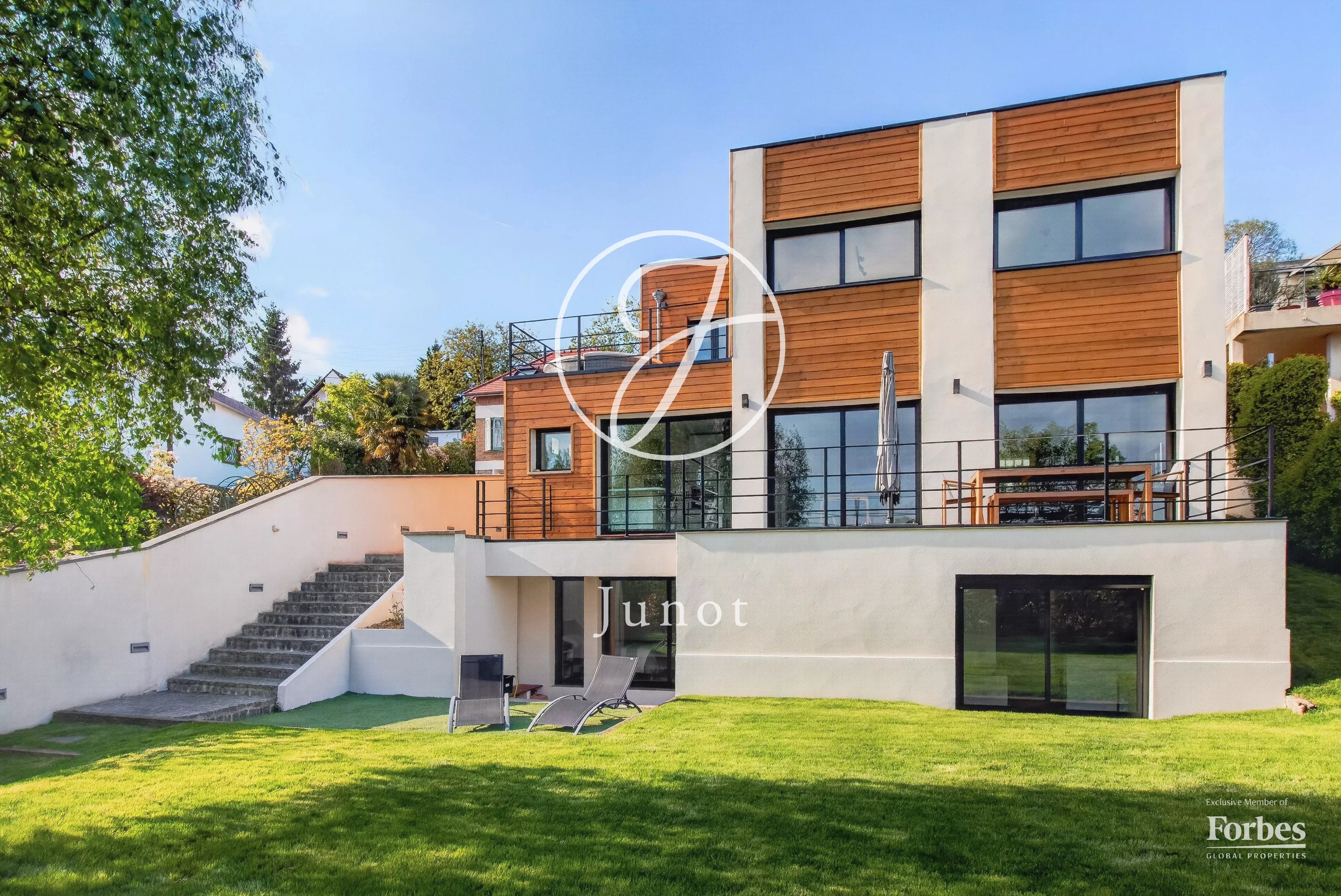 Chatou - GAMBETTA - Maison à vendre - 5 chambres - 222m² -Terrain 700m².
