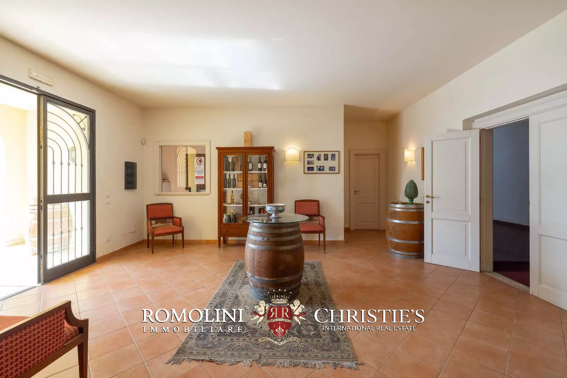 7 Bedroom Villa/Townhouse's Image 64