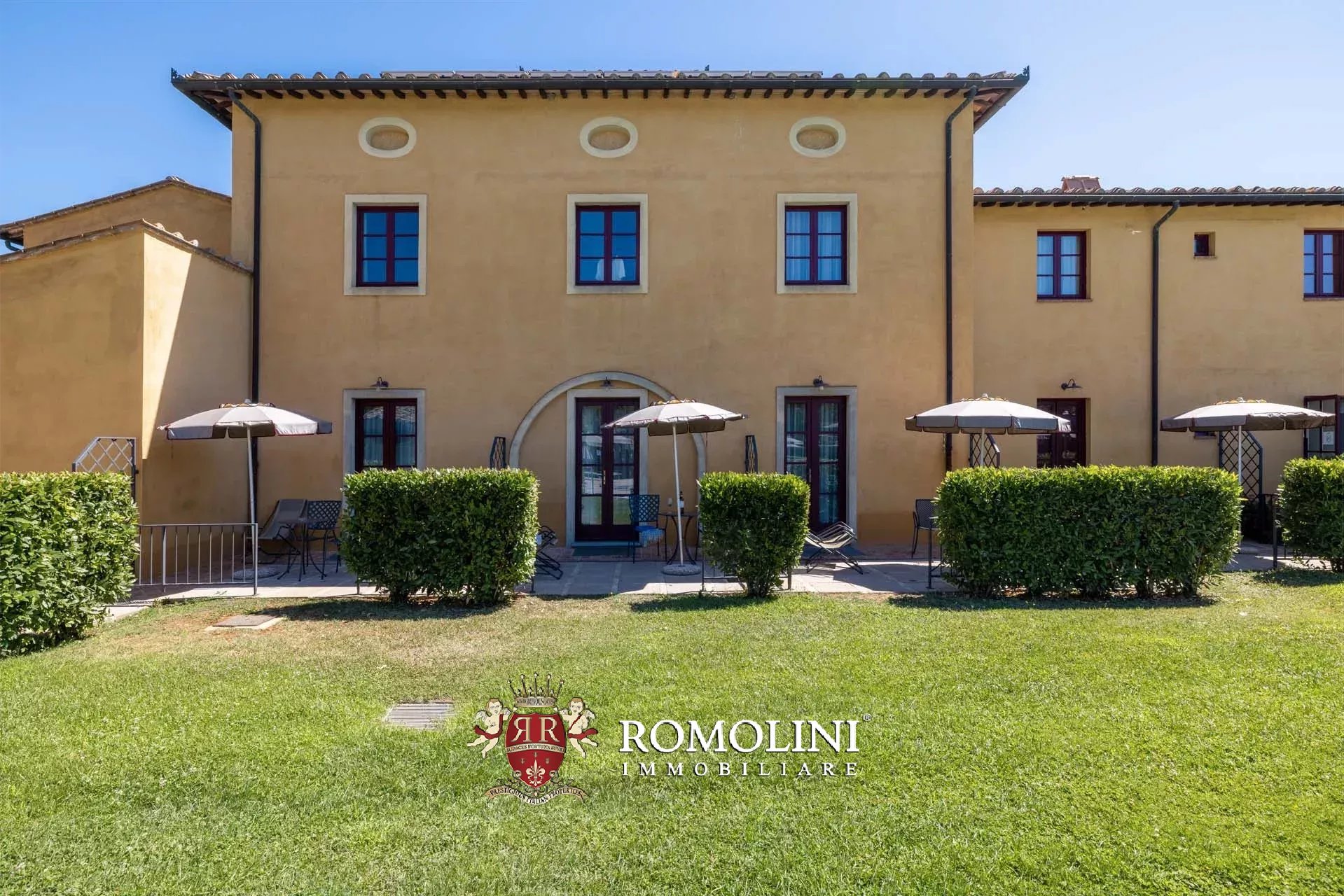 63 Bedroom Villa/Townhouse's Image 6