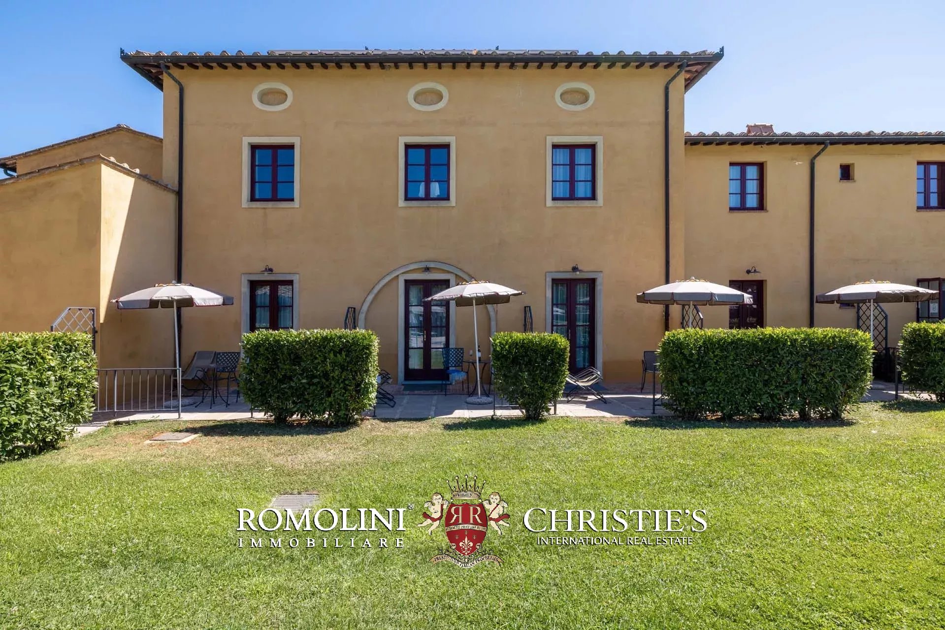 63 Bedroom Villa/Townhouse's Image 6