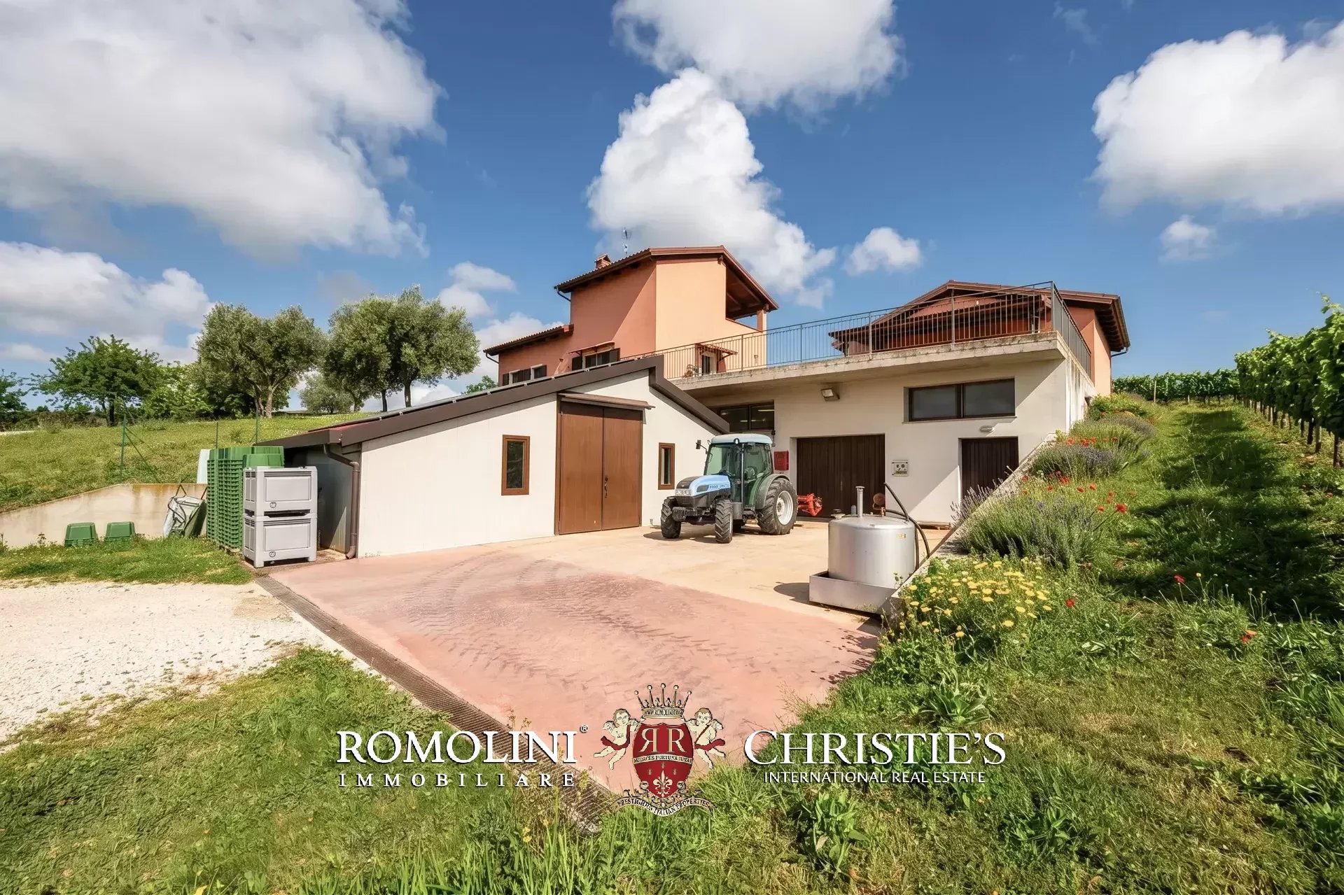 5 Bedroom Vineyard's Image 18