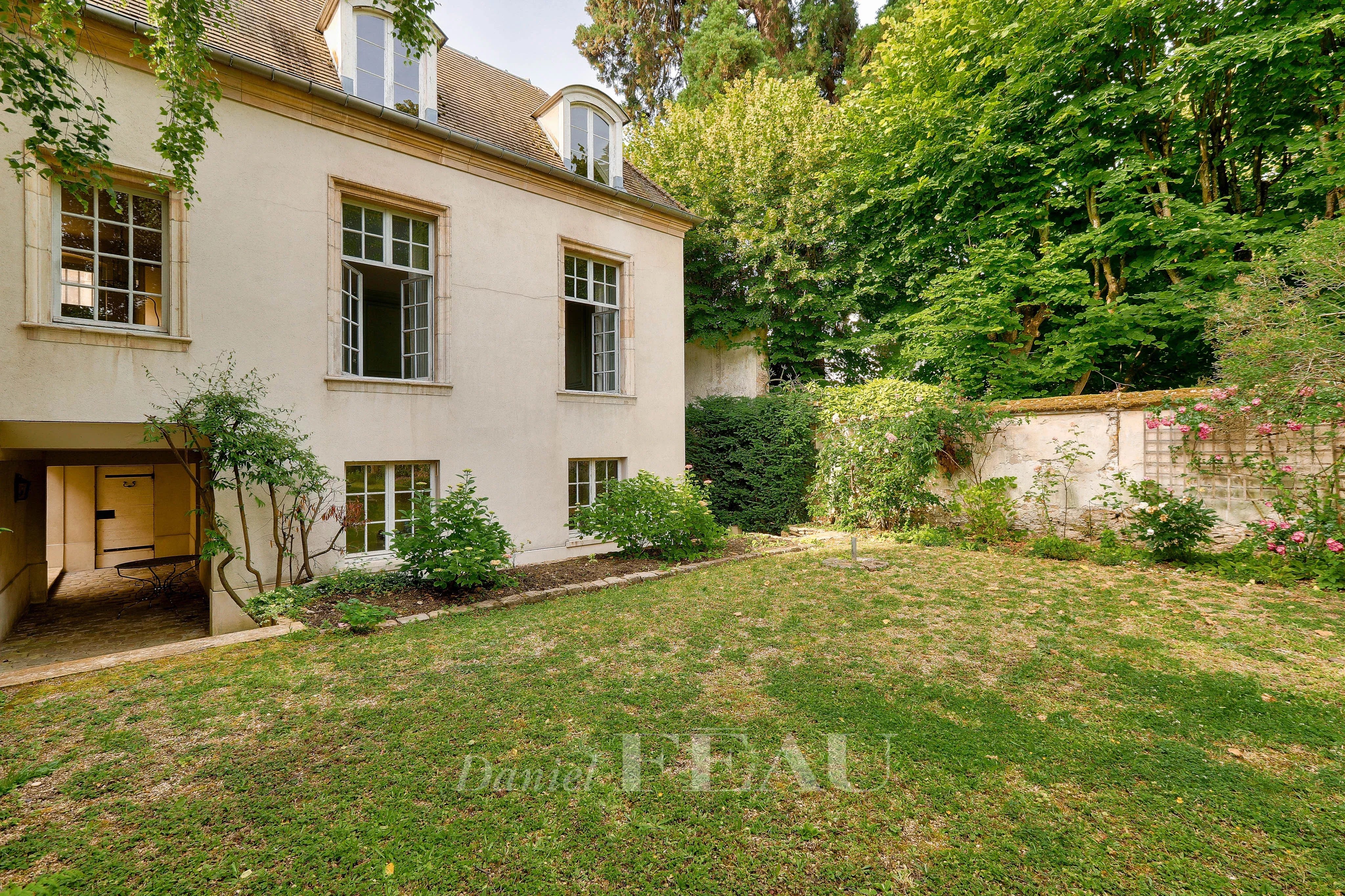 Sale House Marnes-la-Coquette