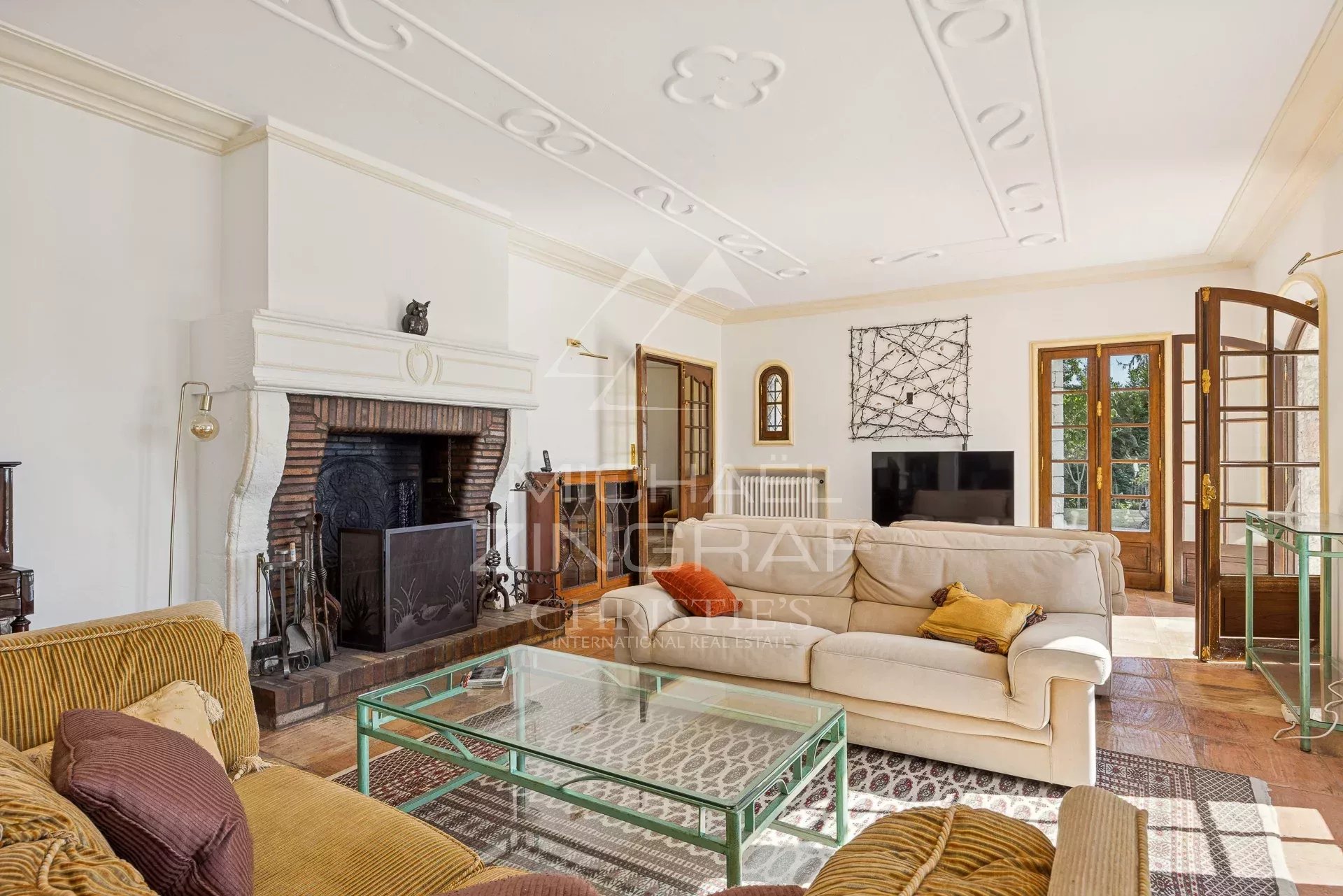 5 Bedroom Villa/Townhouse's Image 3