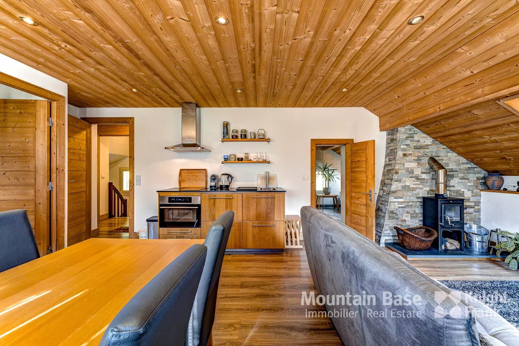 Photo of A 7-bedroom chalet close to the centre of St Jean d'Aulps