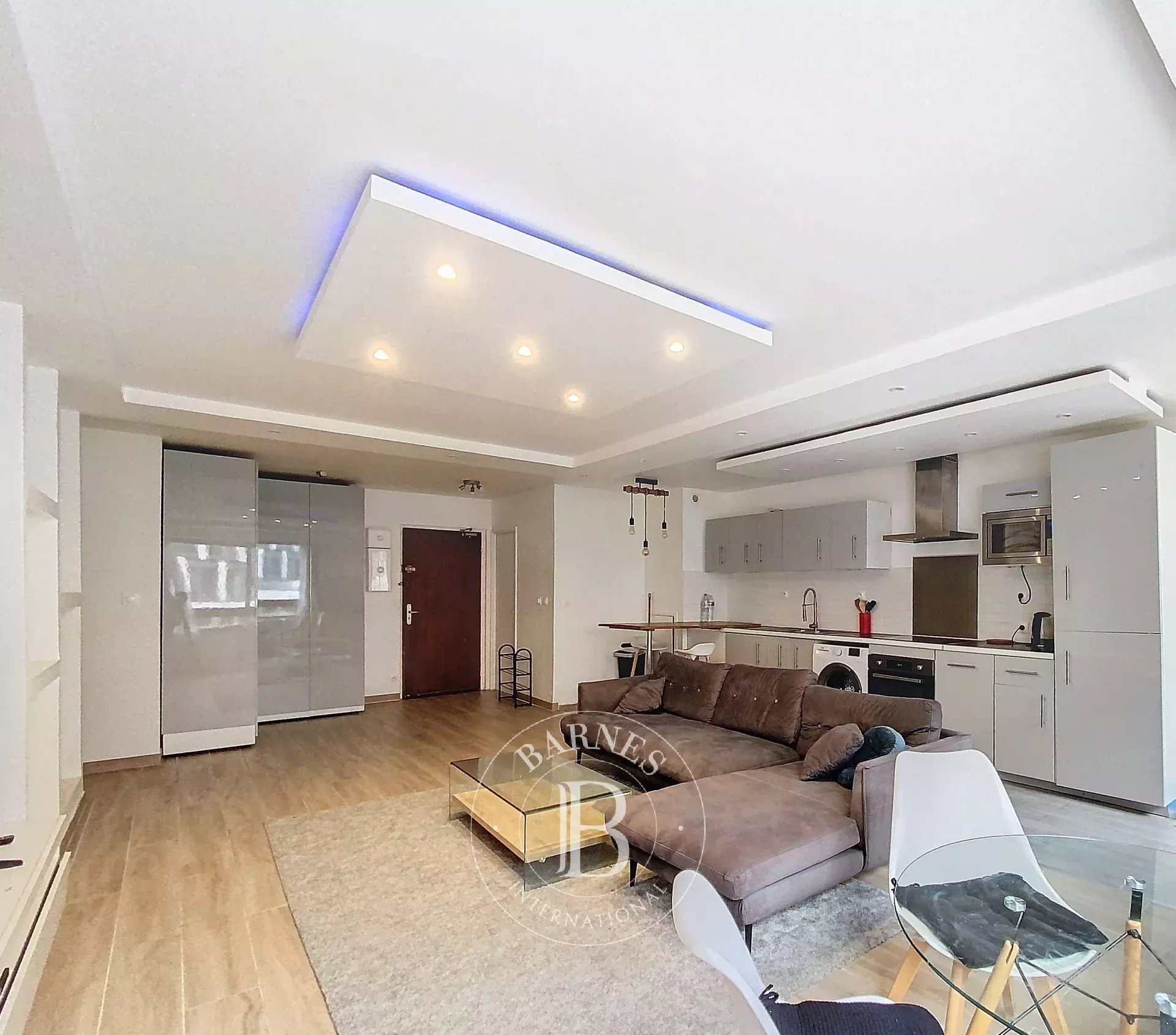 Appartement Courbevoie  -  ref 85628892 (picture 2)