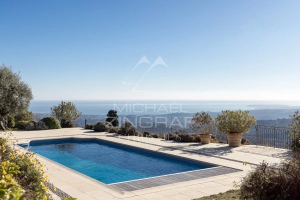 EXCLUSIVE PROPERTY WITH SEA VIEW — photo 2