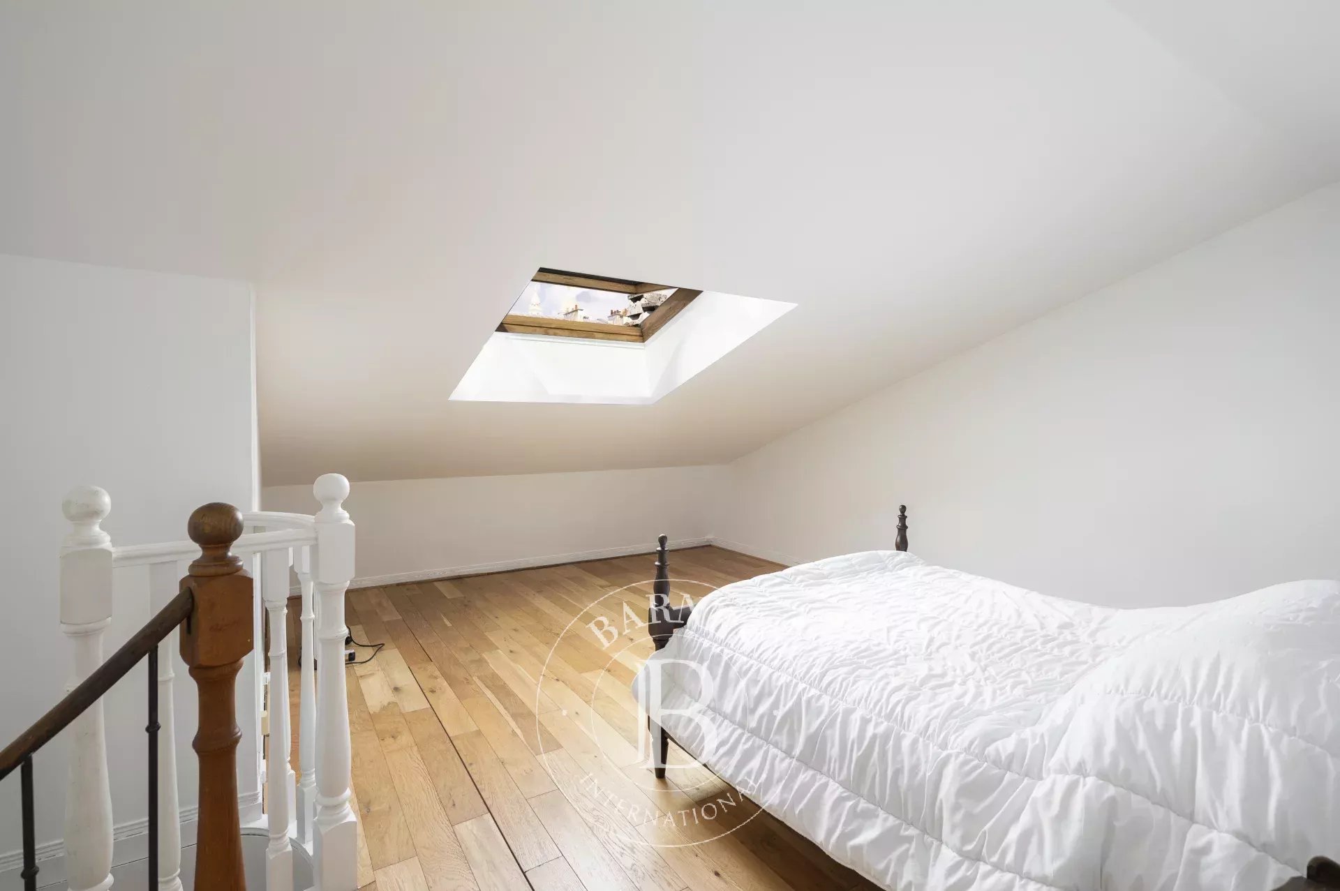 Daire Paris 9ème - picture 15