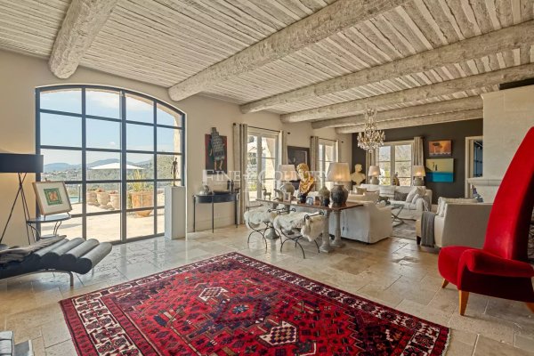 Luxury 5-Bedroom Bastide for Sale in Tourrettes with Panoramic Views — photo 5