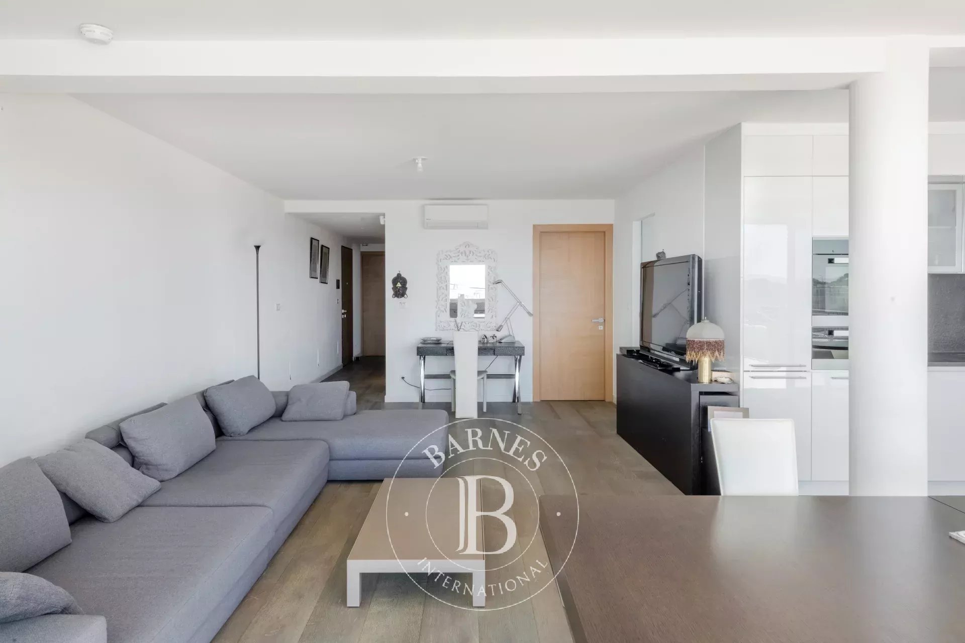 Luxurious 3-bedroom apartment with sea view terrace. - picture 6