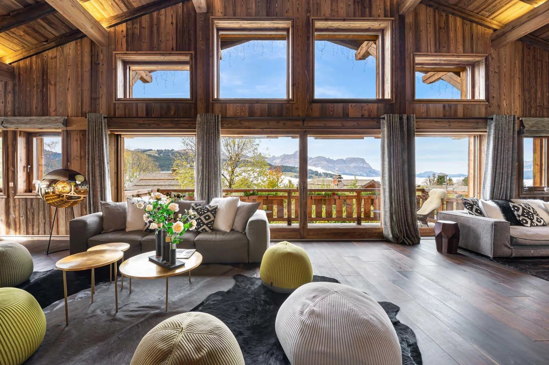 France – Mont D'Arbois – Megève - Chalet - Location saisonnière - 6 chambres – 14 personnes - 1000 m² - Espaces Bien-être – Salle de sport équipée – Cinéma privé