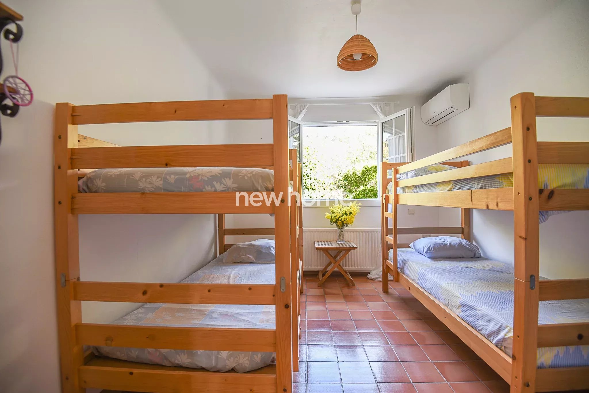 Vue panoramique exceptionnelle et à pied du village