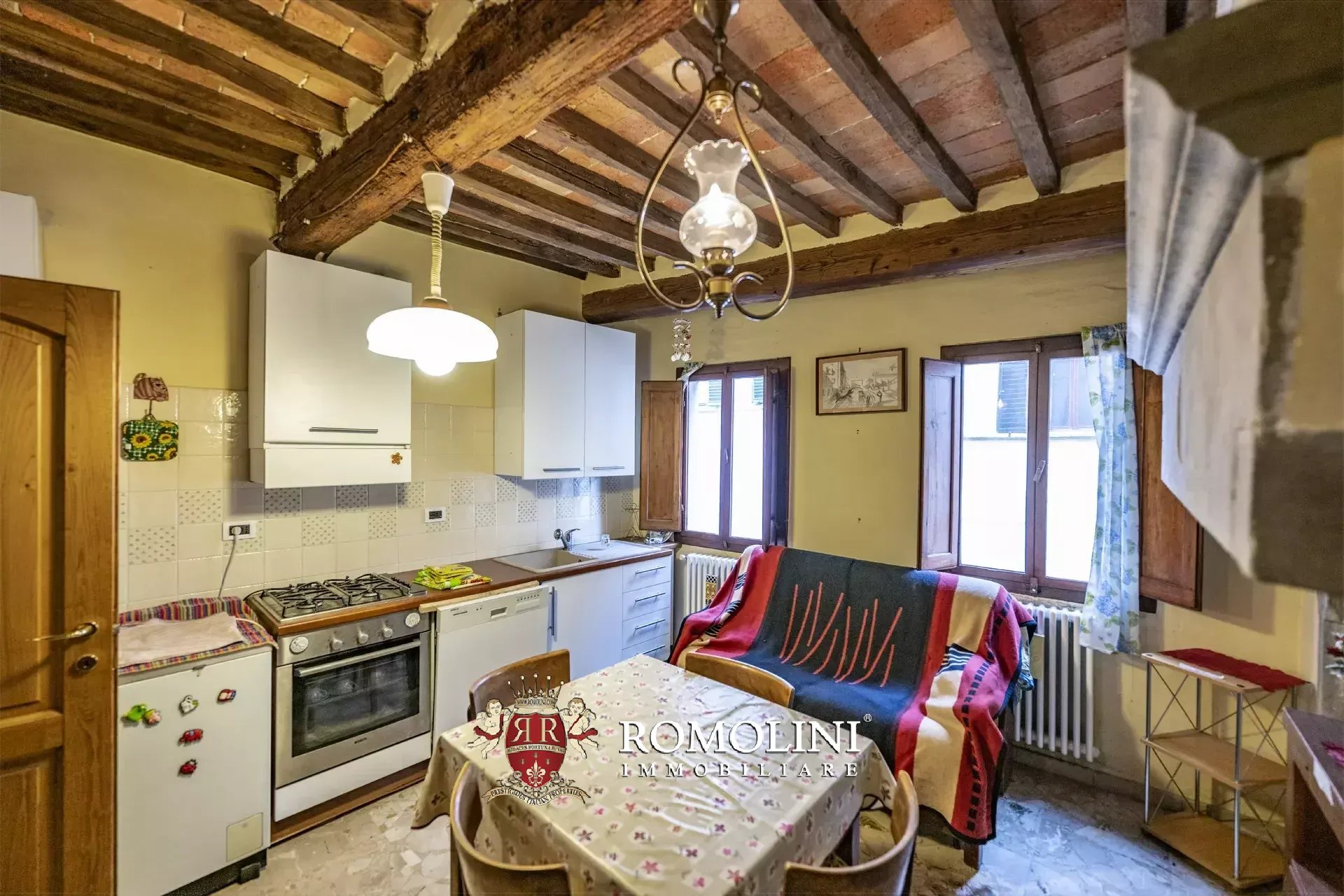 CIELOTERRA RISTRUTTURATO IN VENDITA NEL CENTRO STORICO DI SANSEPOLCRO