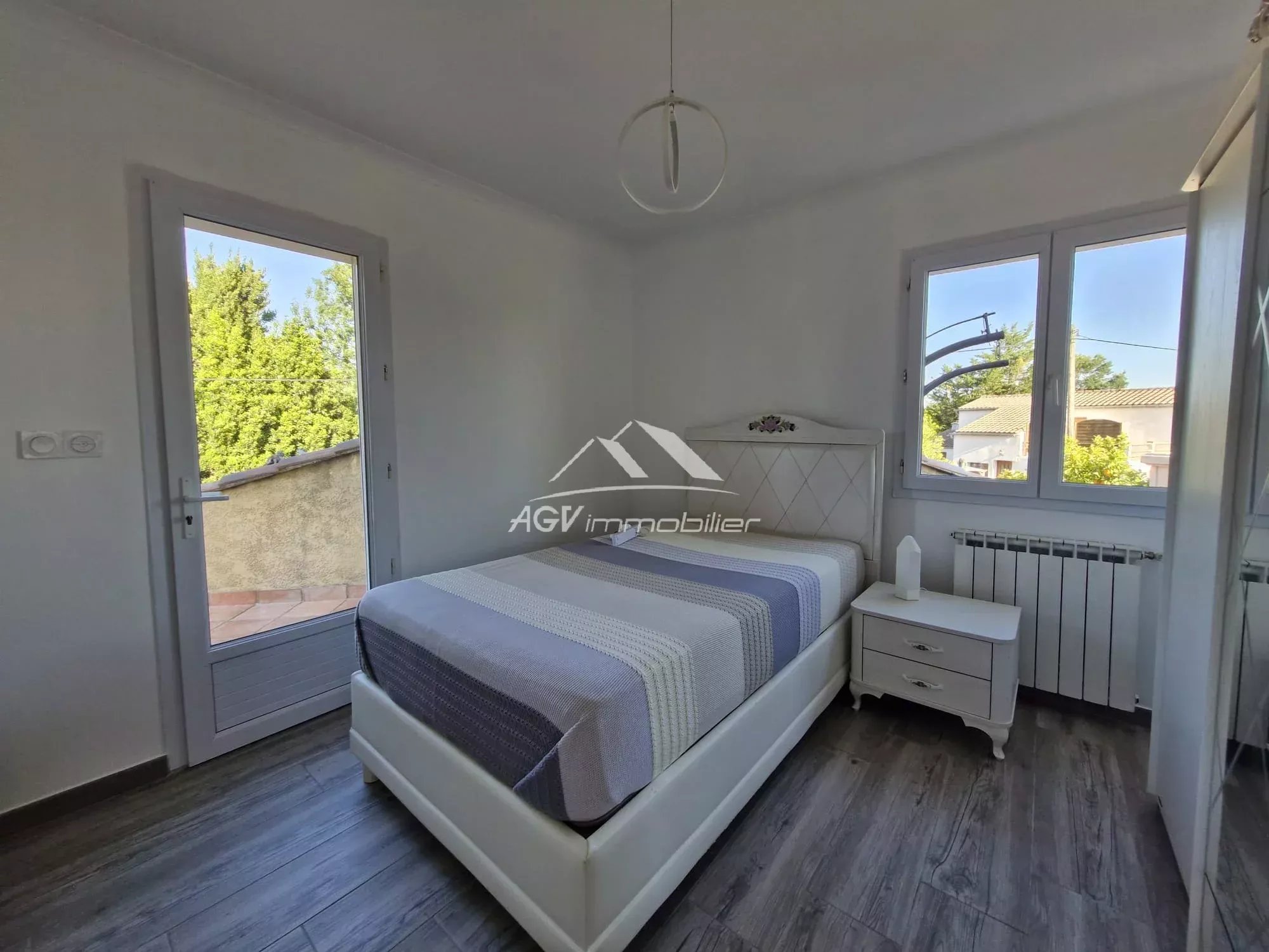 A Alès, maison 165 m², avec piscine garage, abris voiture et terrain de pétanque sur 1161 m² de terrain