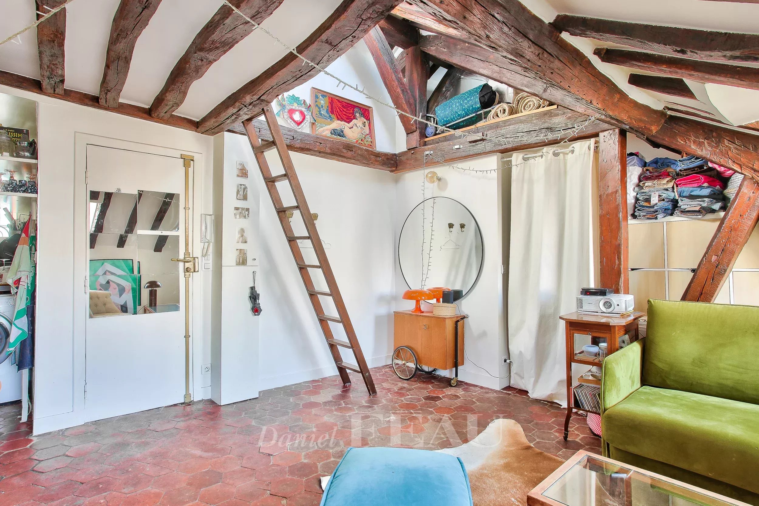 Sale Apartment Paris 3rd